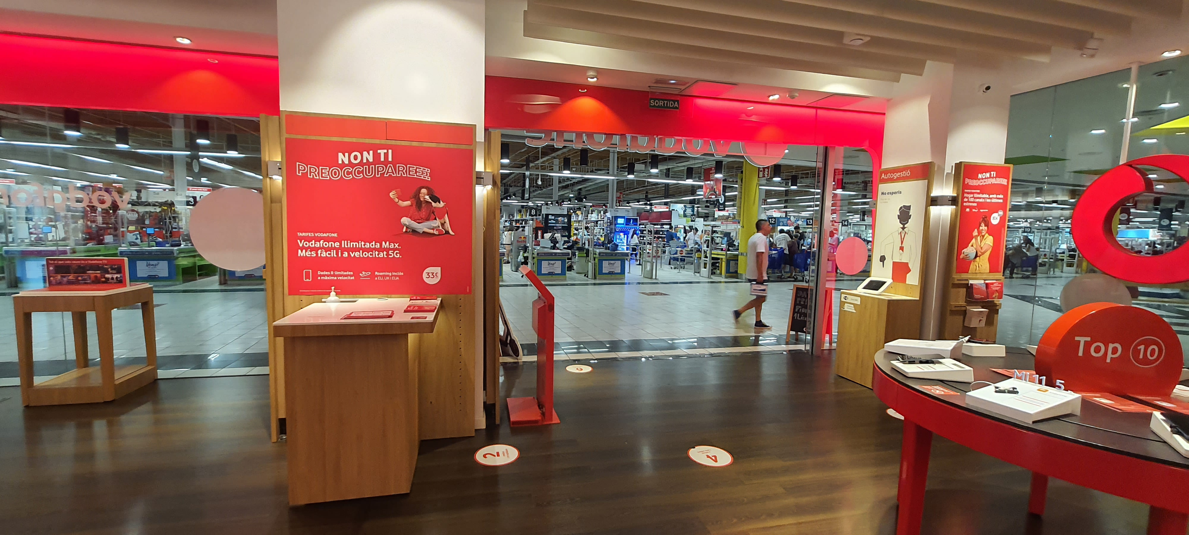 Vodafone Terrassa - CC Carrefour foto