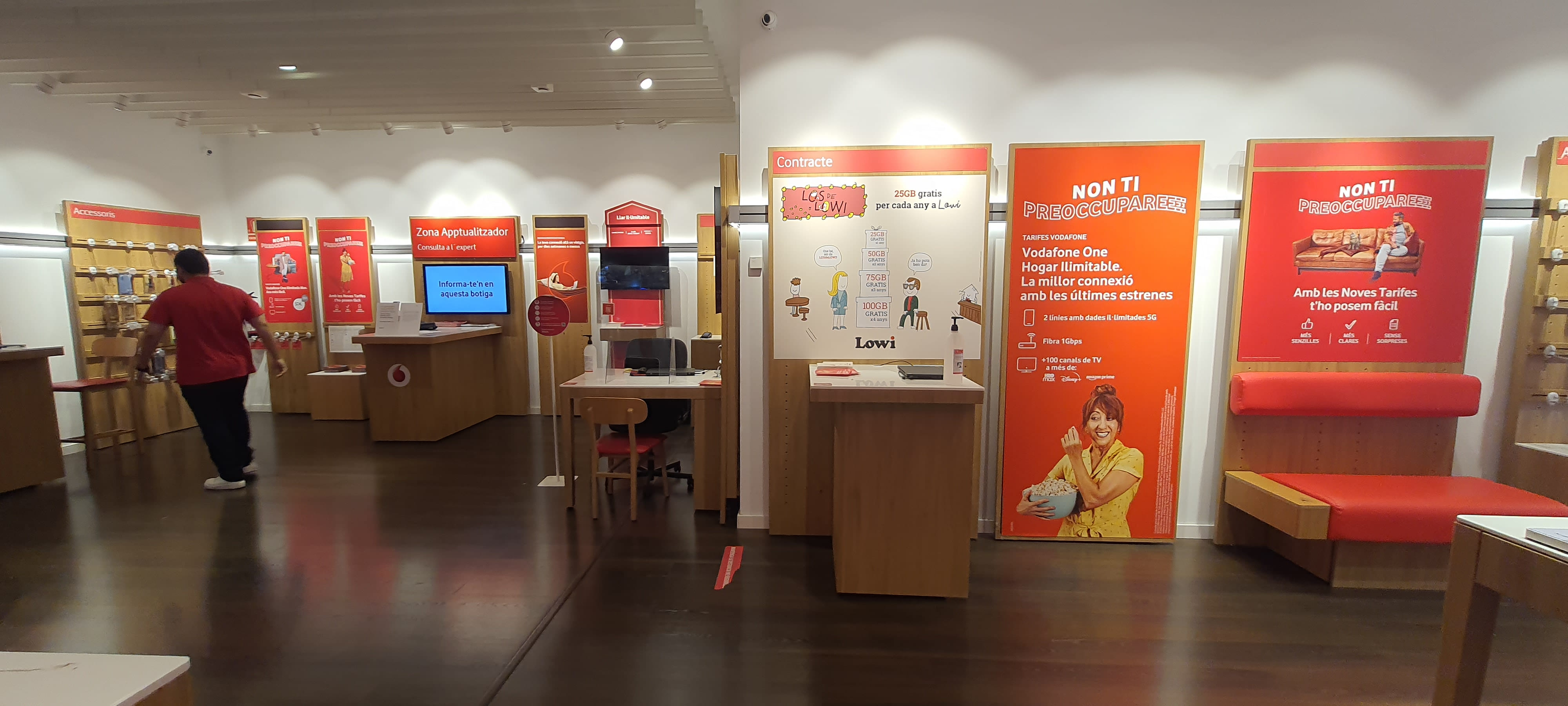 Vodafone Terrassa - CC Carrefour foto