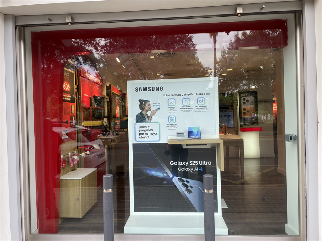 Vodafone Cami Reial foto