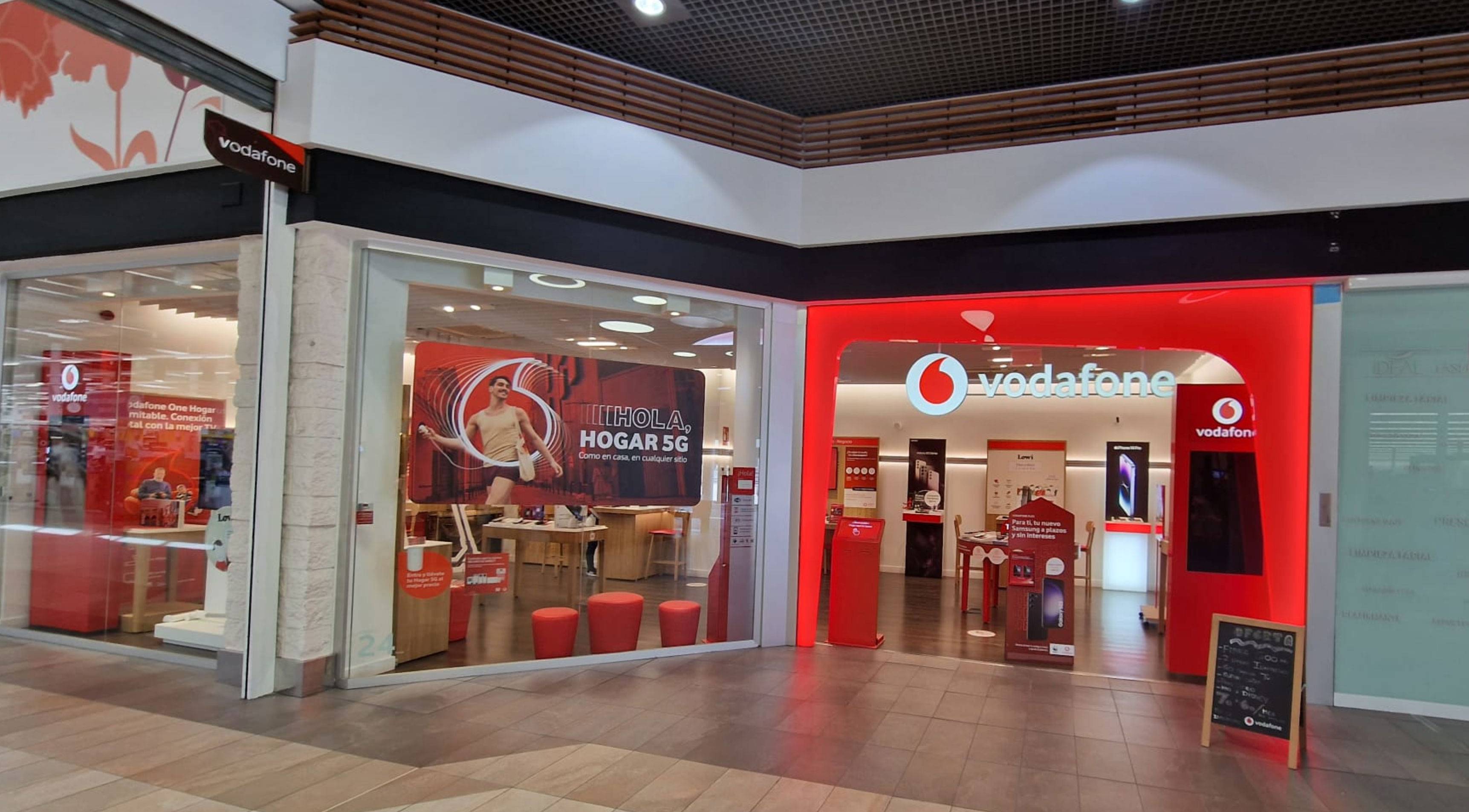 Vodafone Sevilla - CC Macarena foto