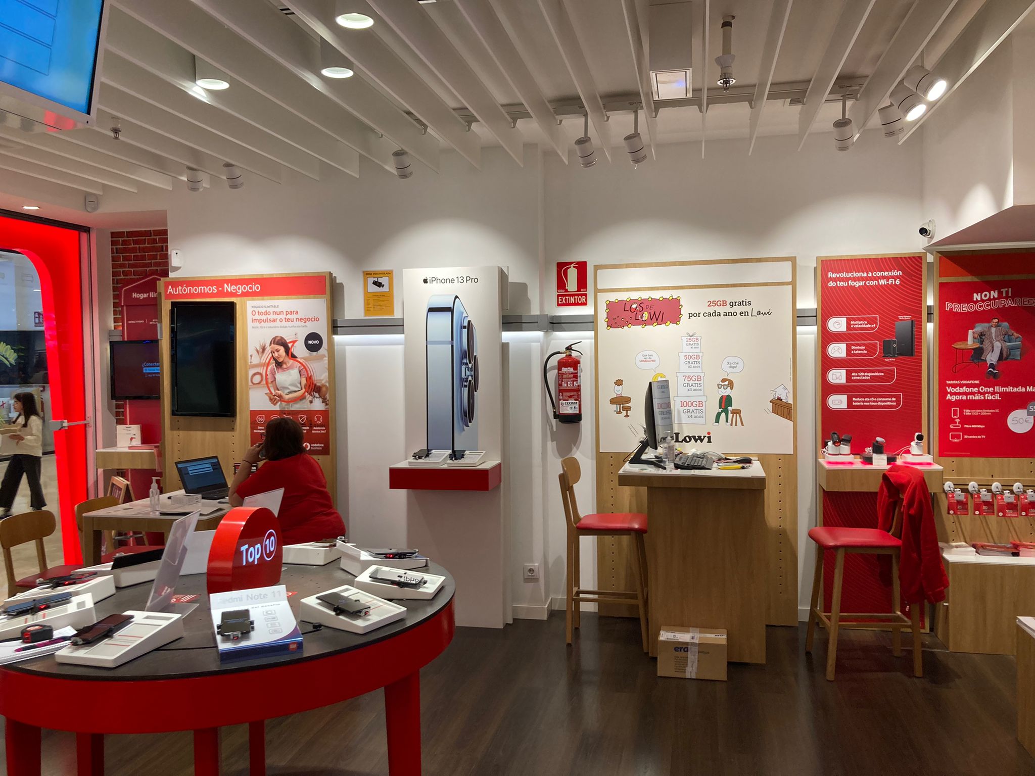 Vodafone Lugo - CC As Termas foto
