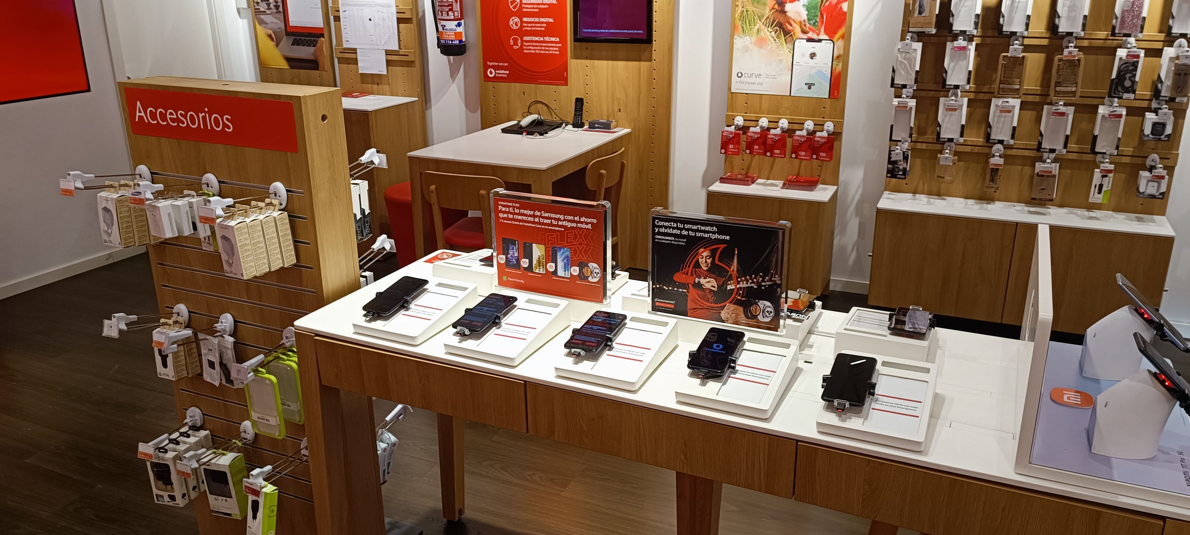 Vodafone Alcampo Utebo foto