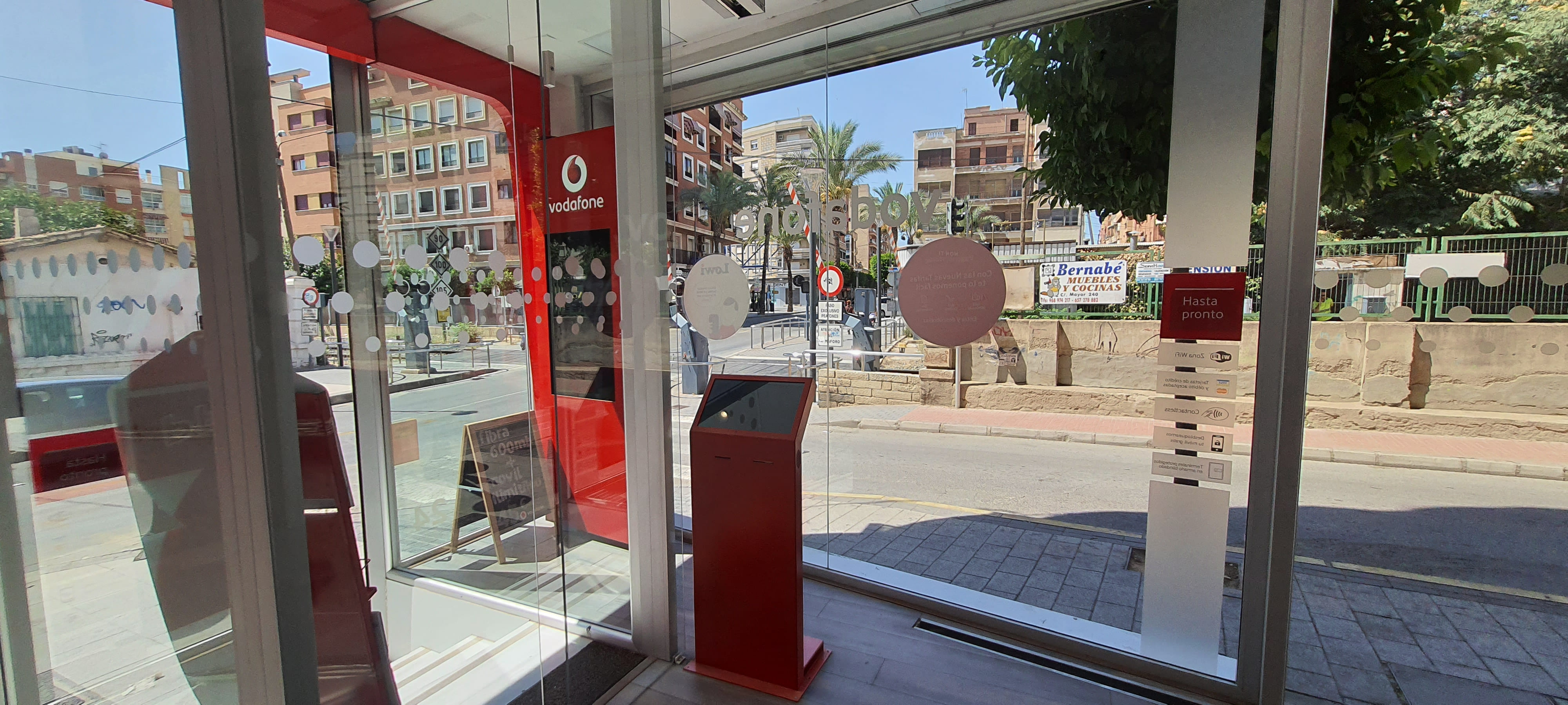 Vodafone Alcantarilla – Calle Mayor 132 foto