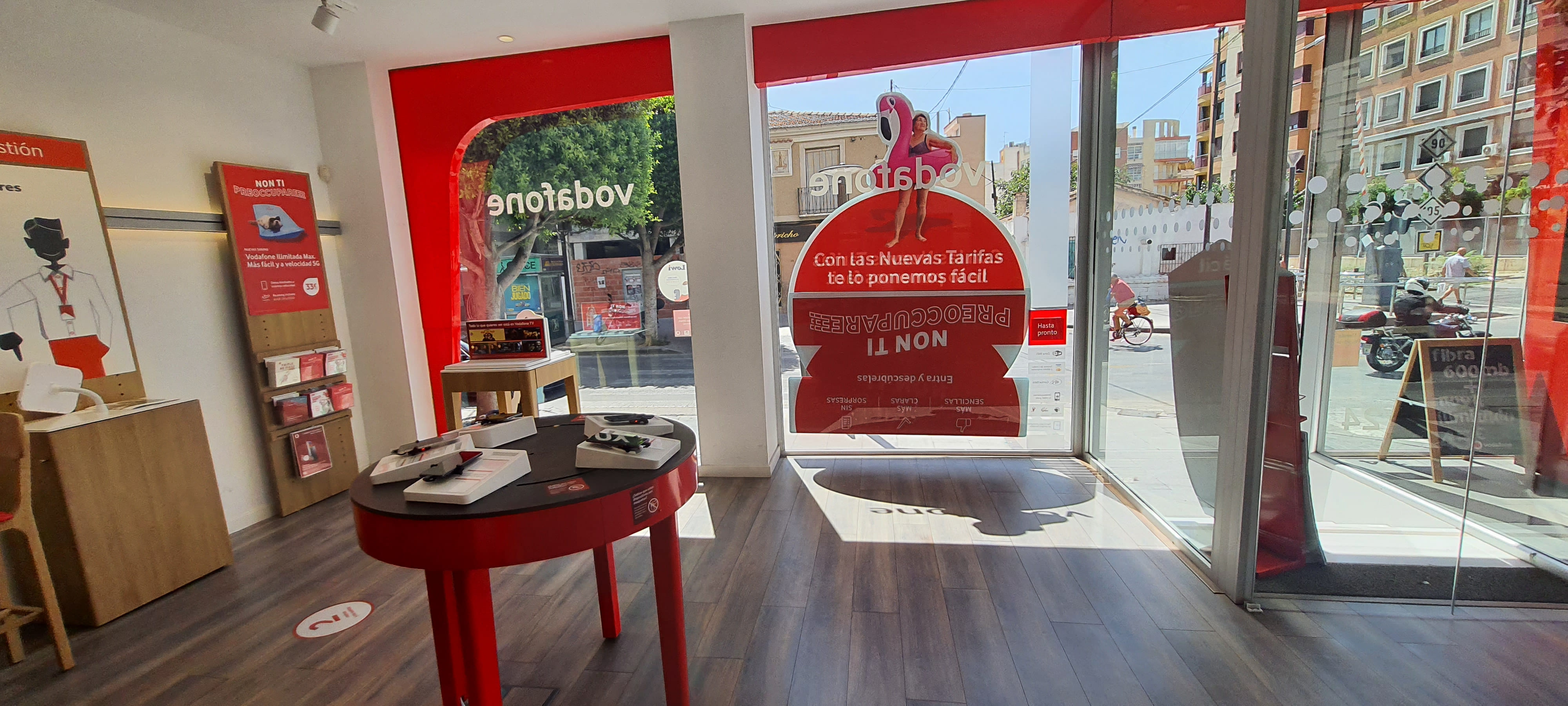 Vodafone Alcantarilla – Calle Mayor 132 foto
