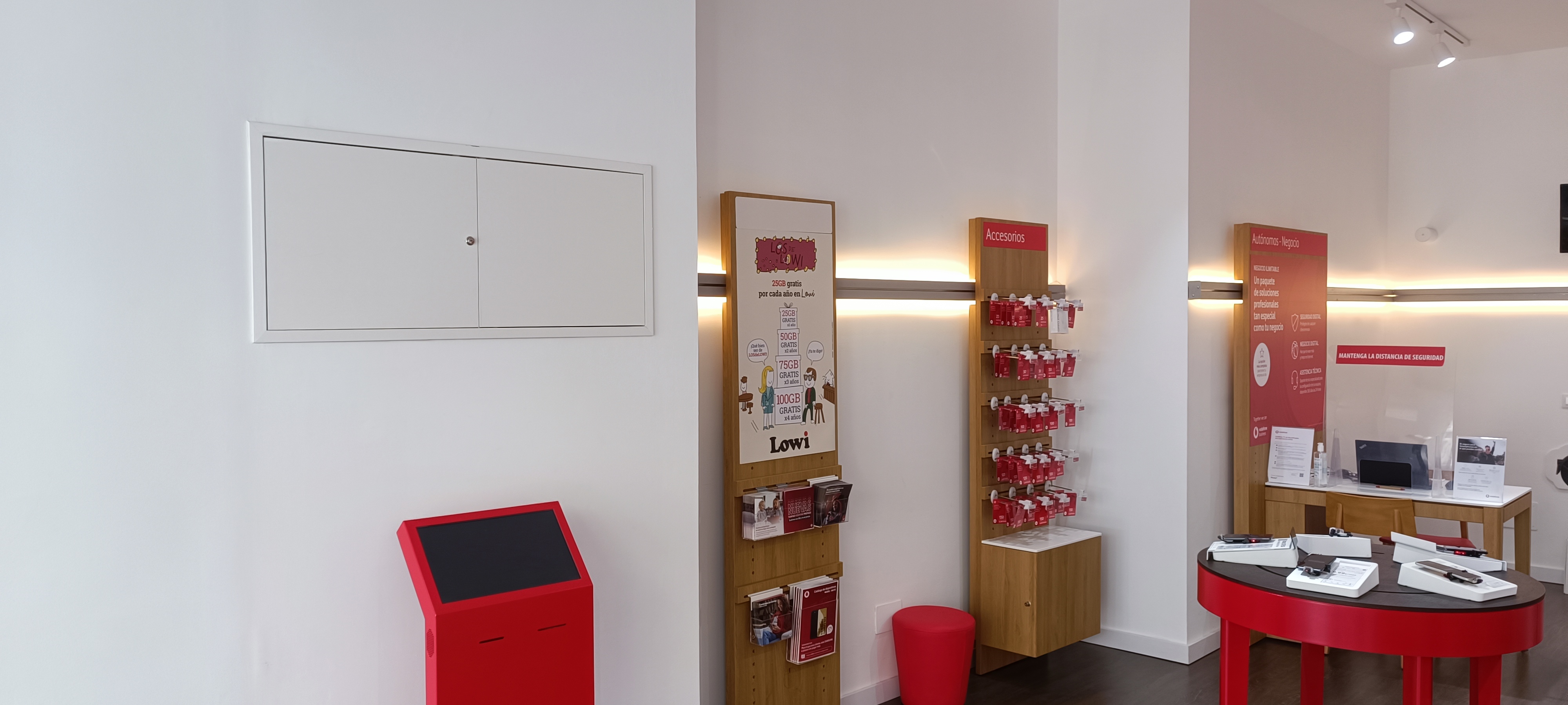 Vodafone Don Benito- C/ Portugal foto
