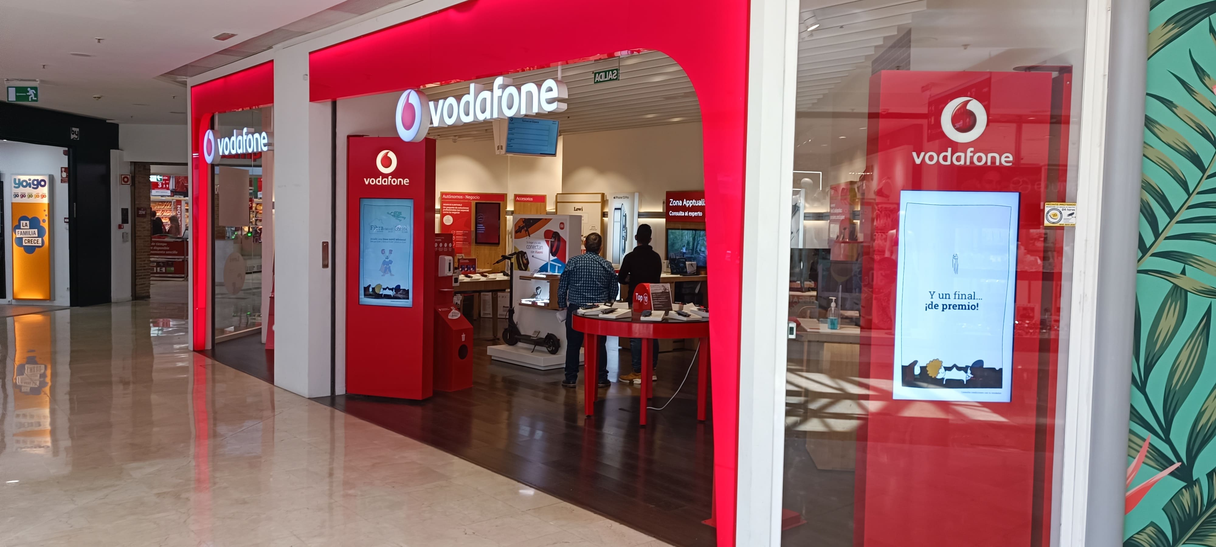 Vodafone Leganes - CC Parquesur foto