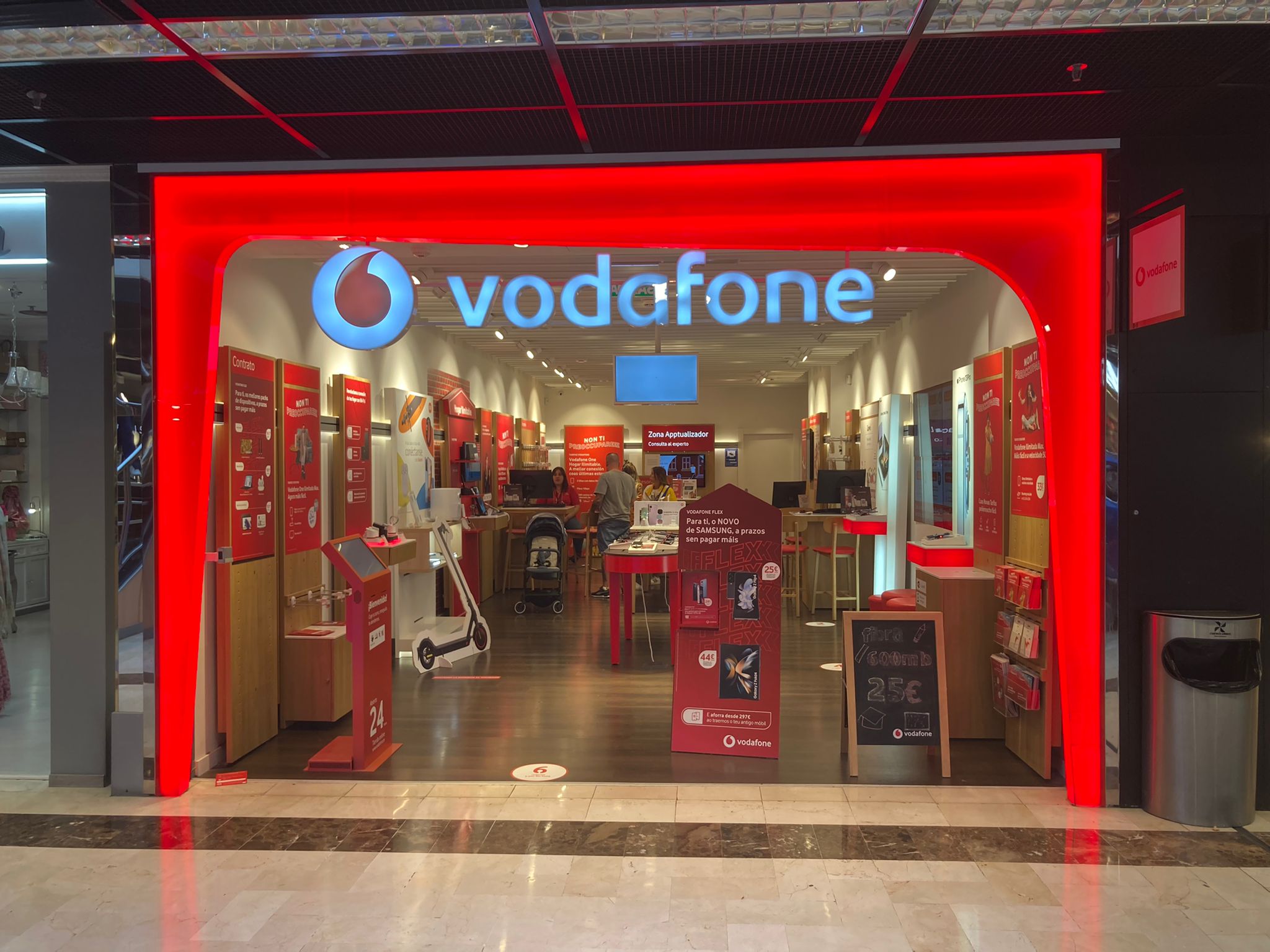 Vodafone La Coruña - CC Cuatro Caminos