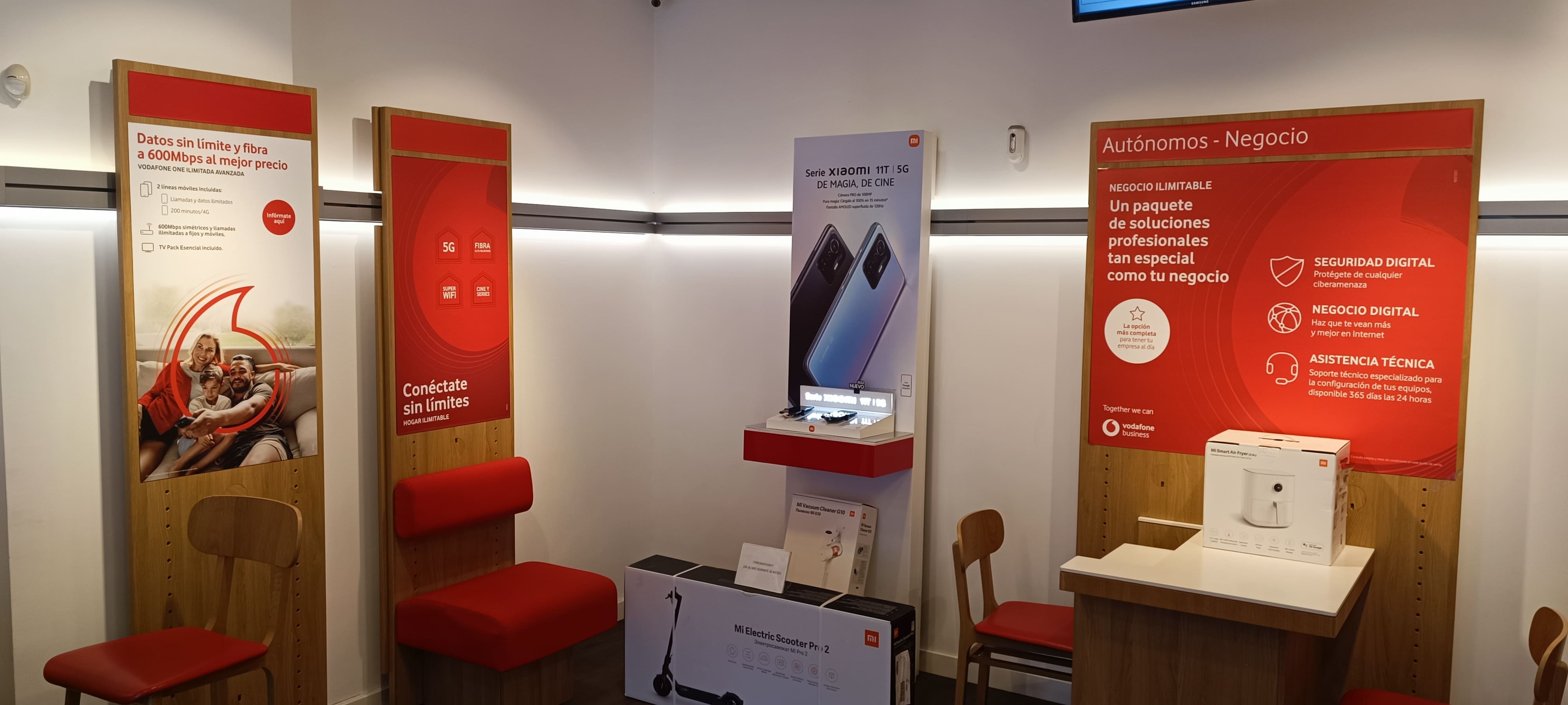 Vodafone La Felguera - Celestino Cabezas foto
