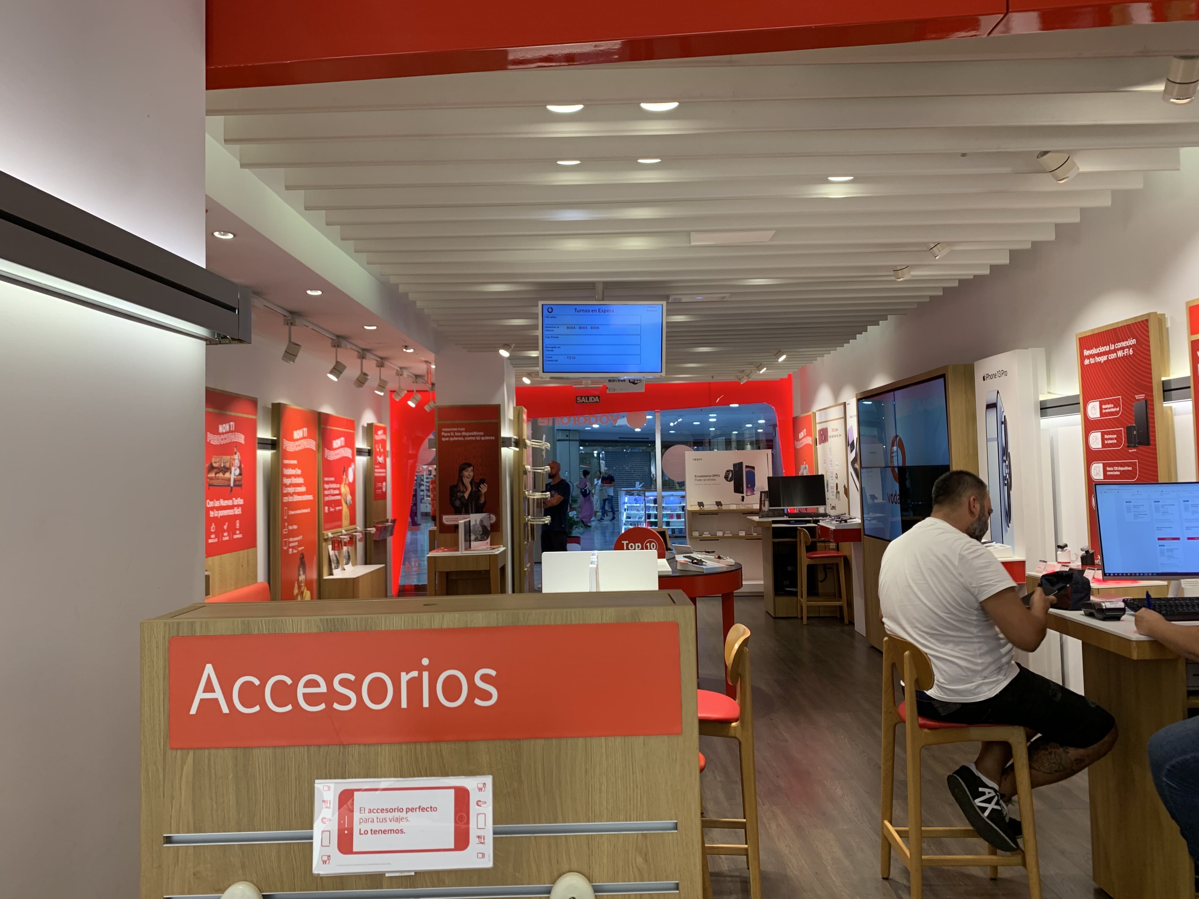 Vodafone Las Palmas - CC Las Arenas foto