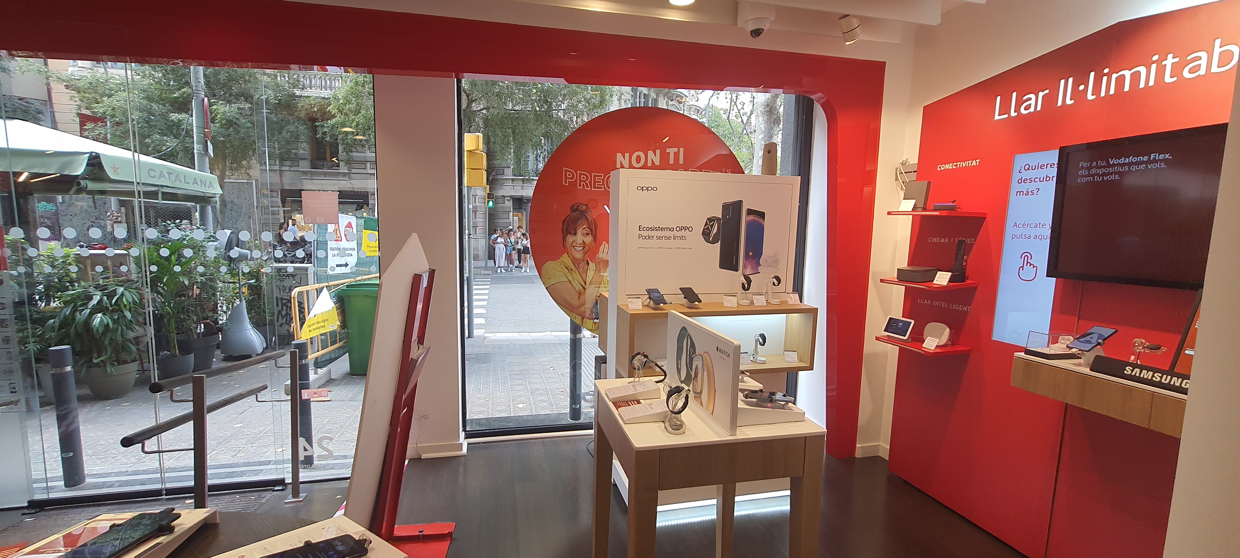 Vodafone Rambla Cataluña foto