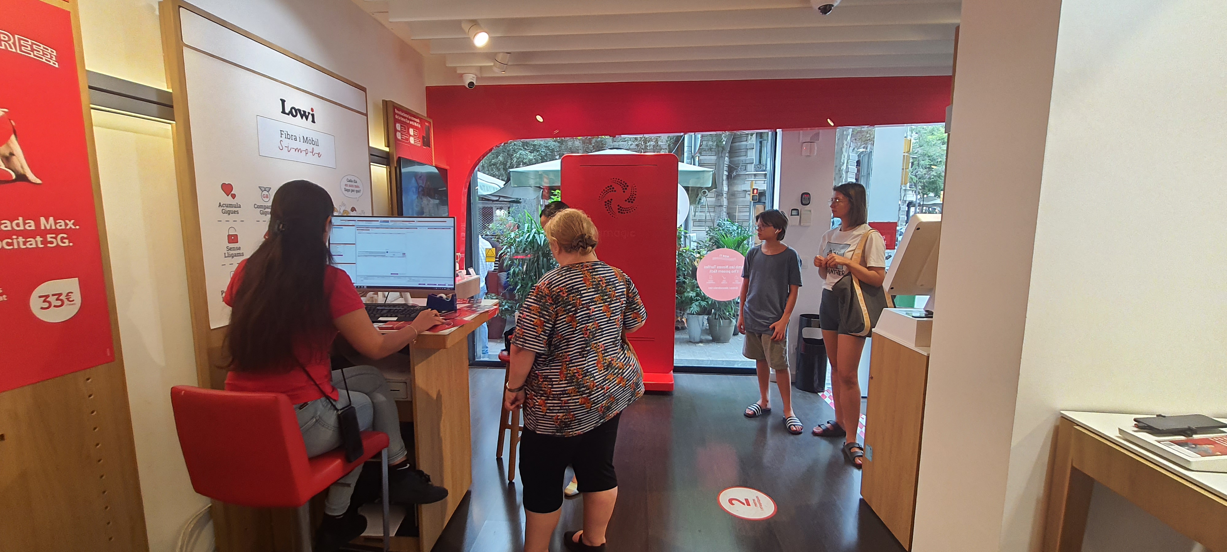 Vodafone Rambla Cataluña foto