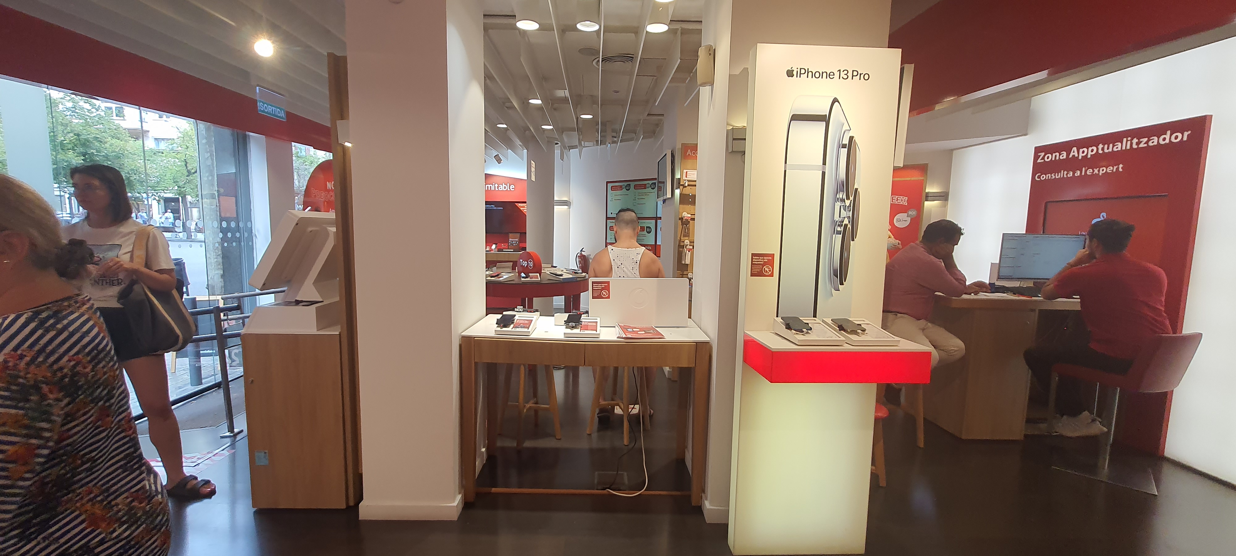 Vodafone Rambla Cataluña foto