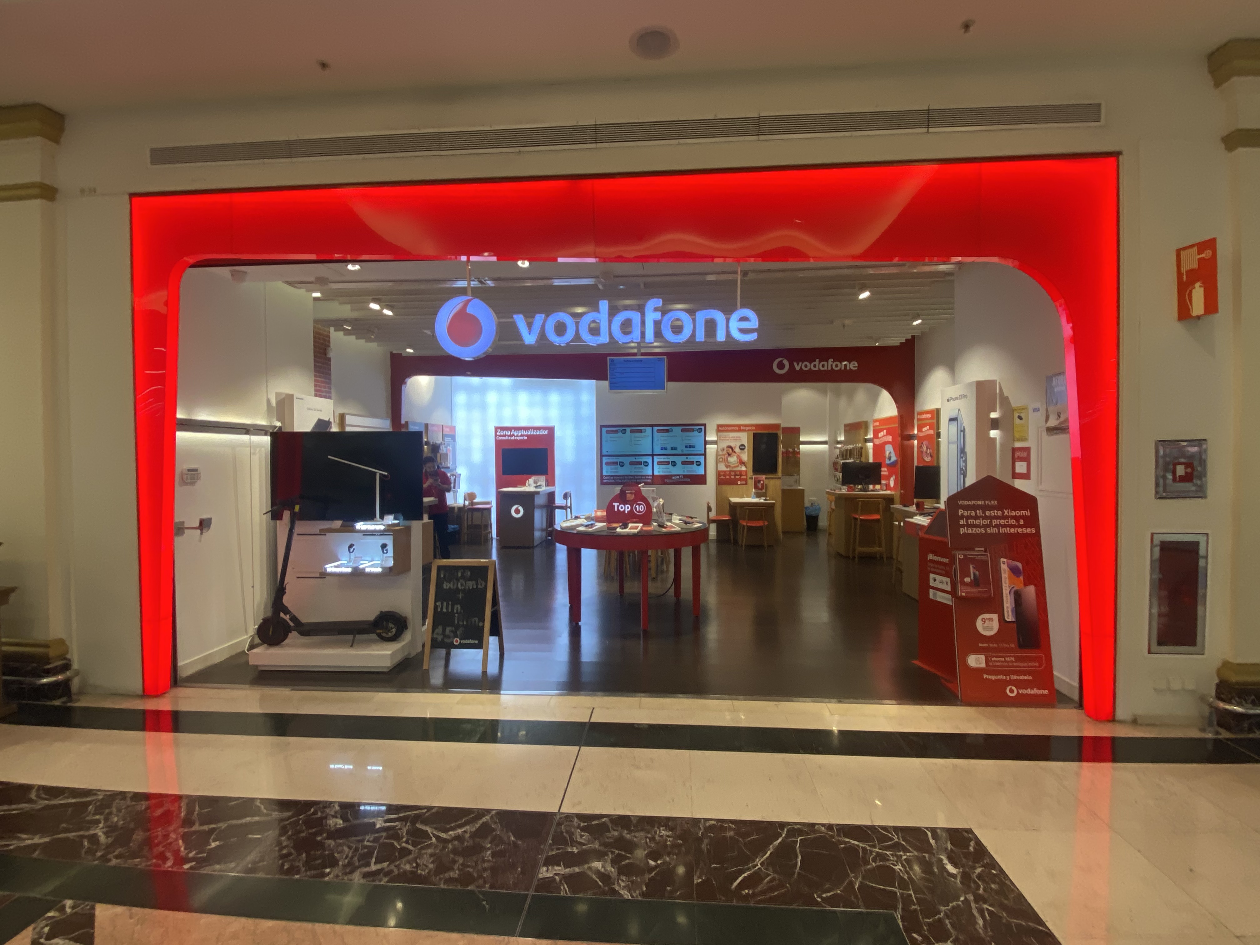 Vodafone Plaza Mar 2