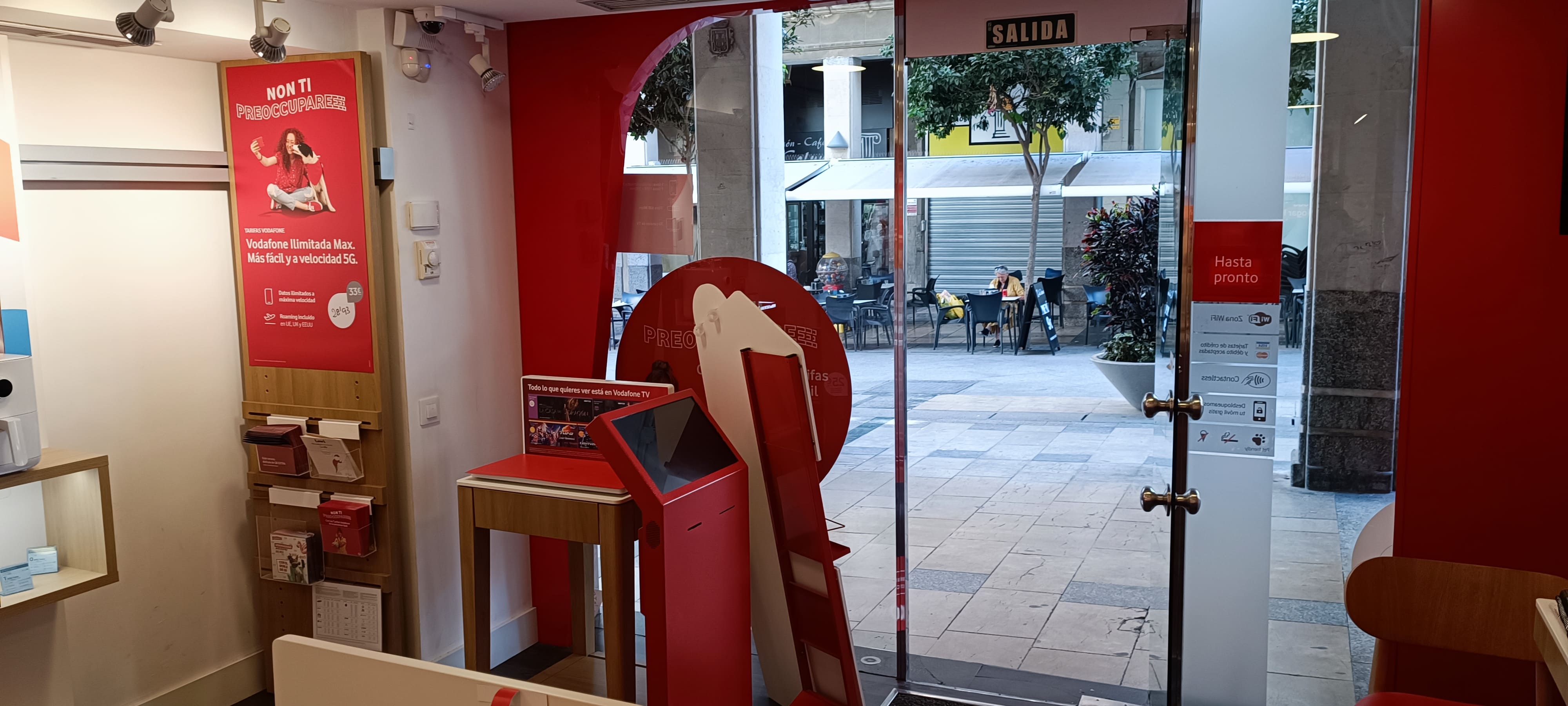 Vodafone Ceuta - Camoens foto