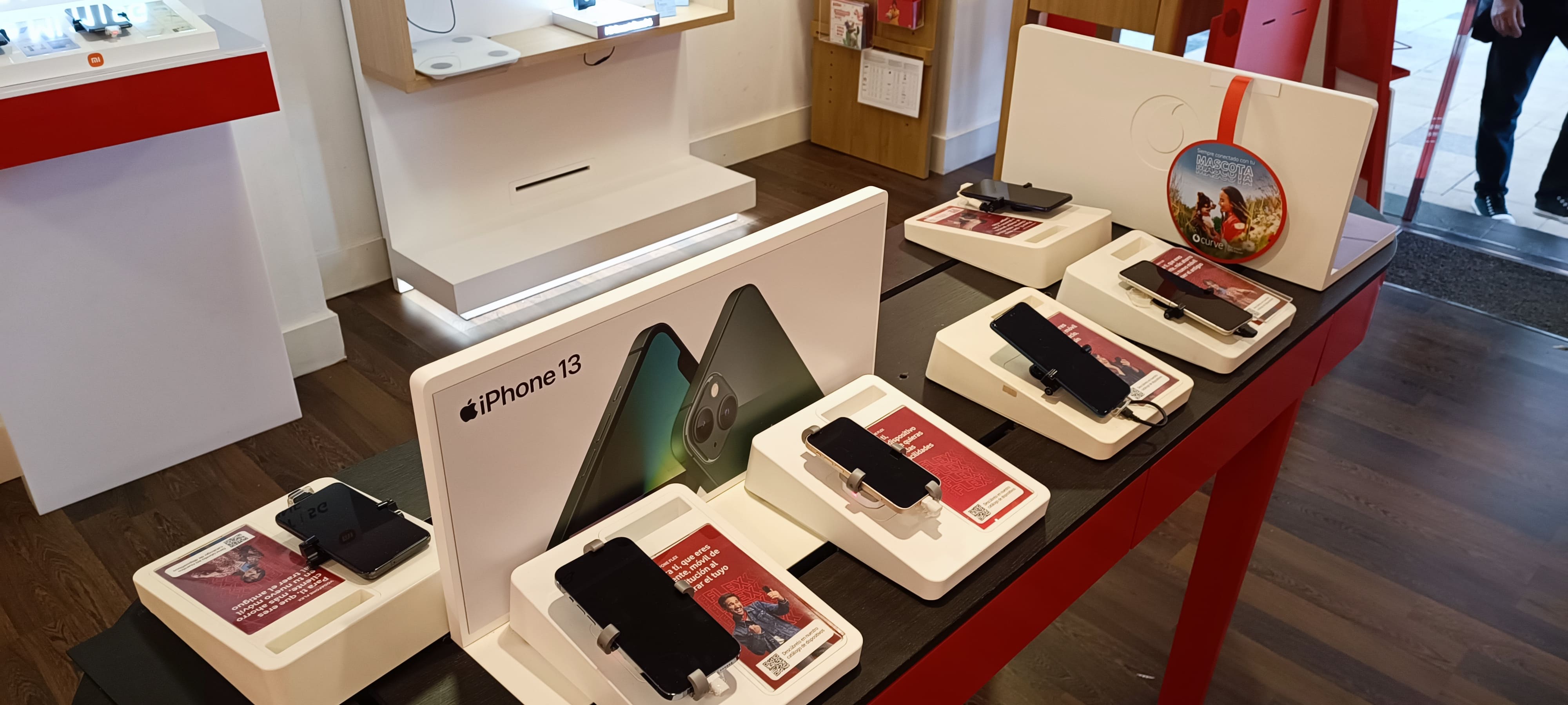 Vodafone Ceuta - Camoens foto