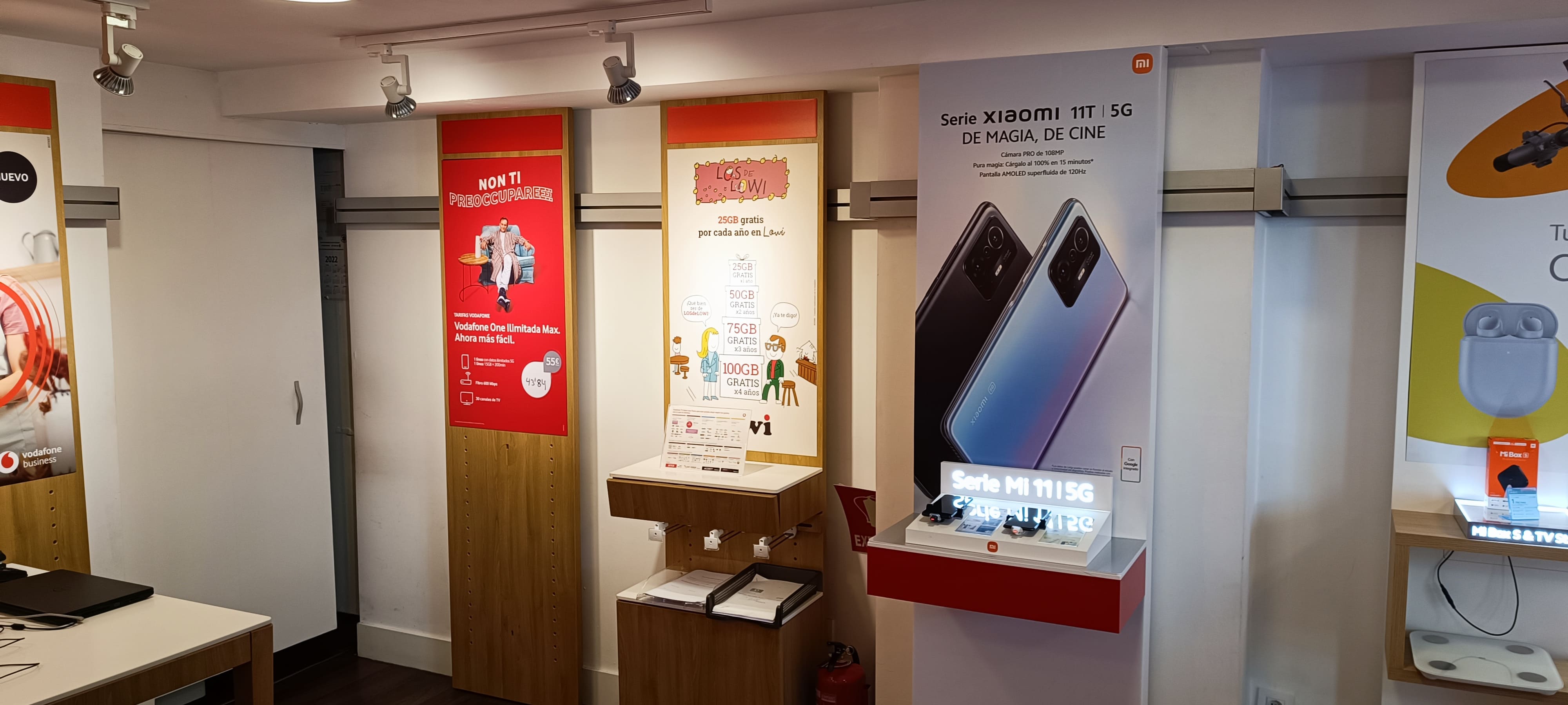 Vodafone Ceuta - Camoens foto