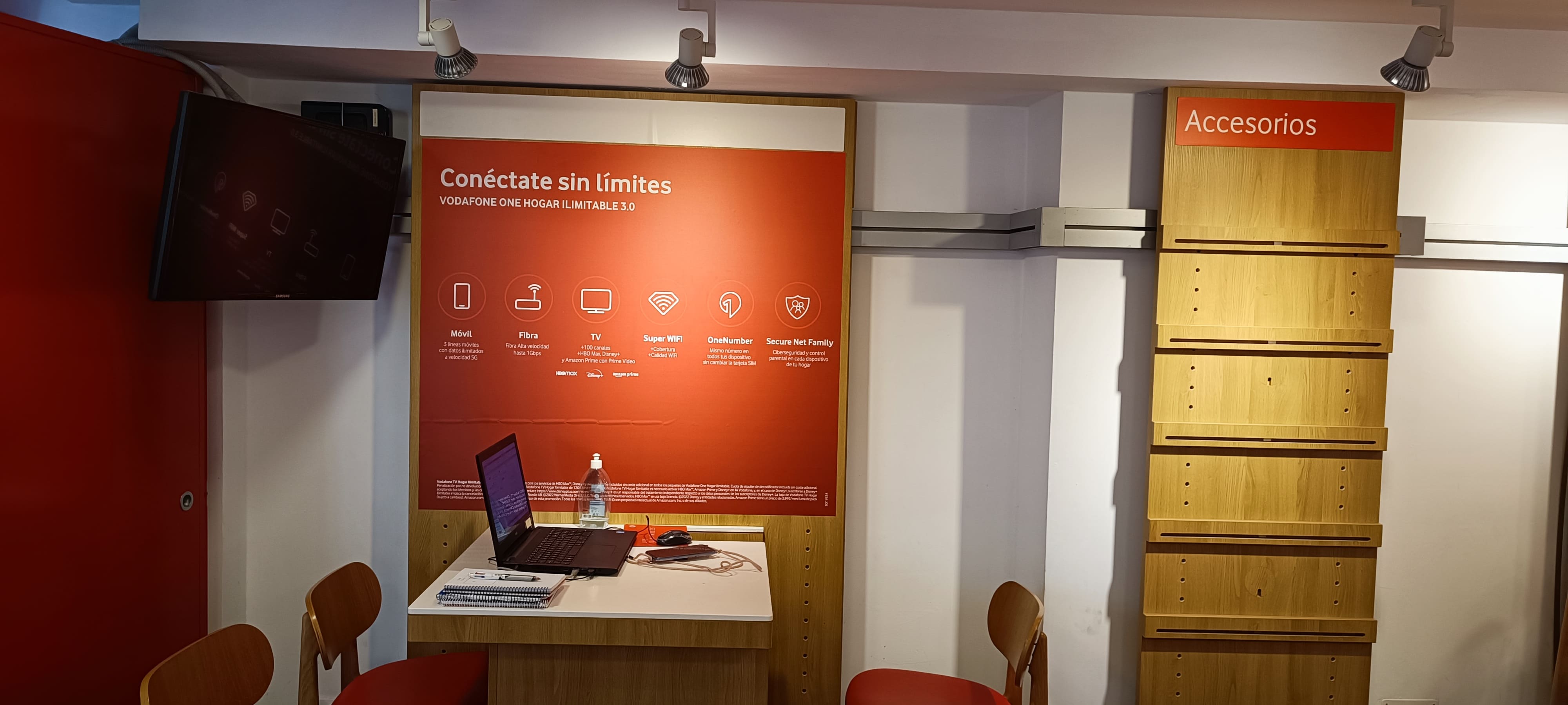 Vodafone Ceuta - Camoens foto