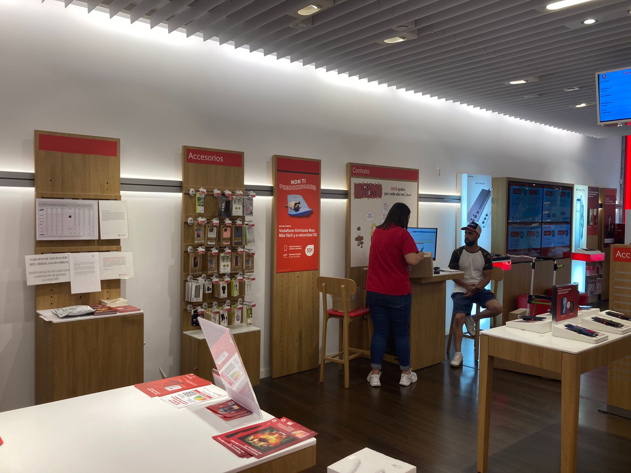 Vodafone Garbera Merkatal Zentroa foto