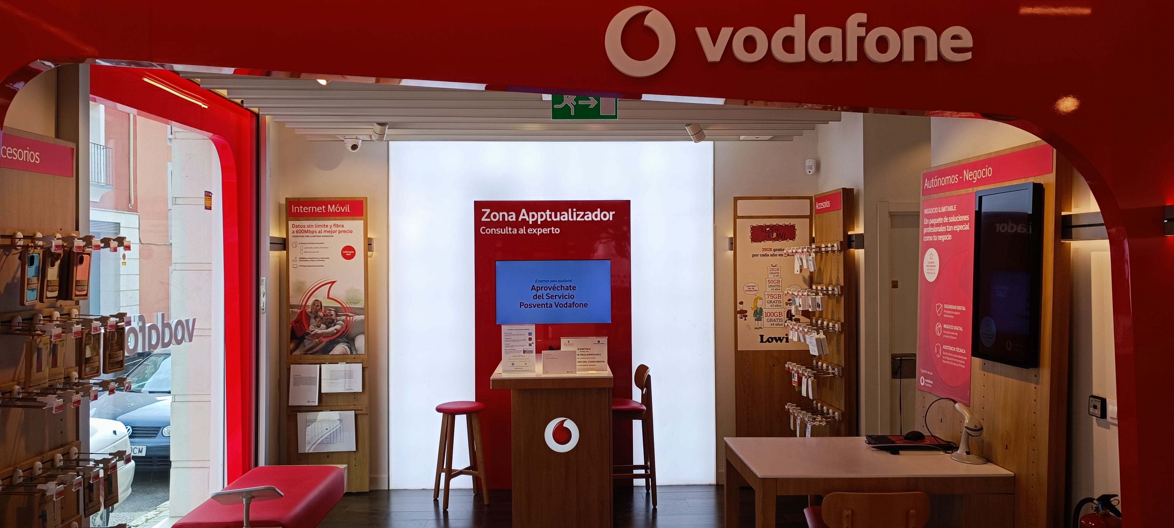 Vodafone Calle Almíbar foto
