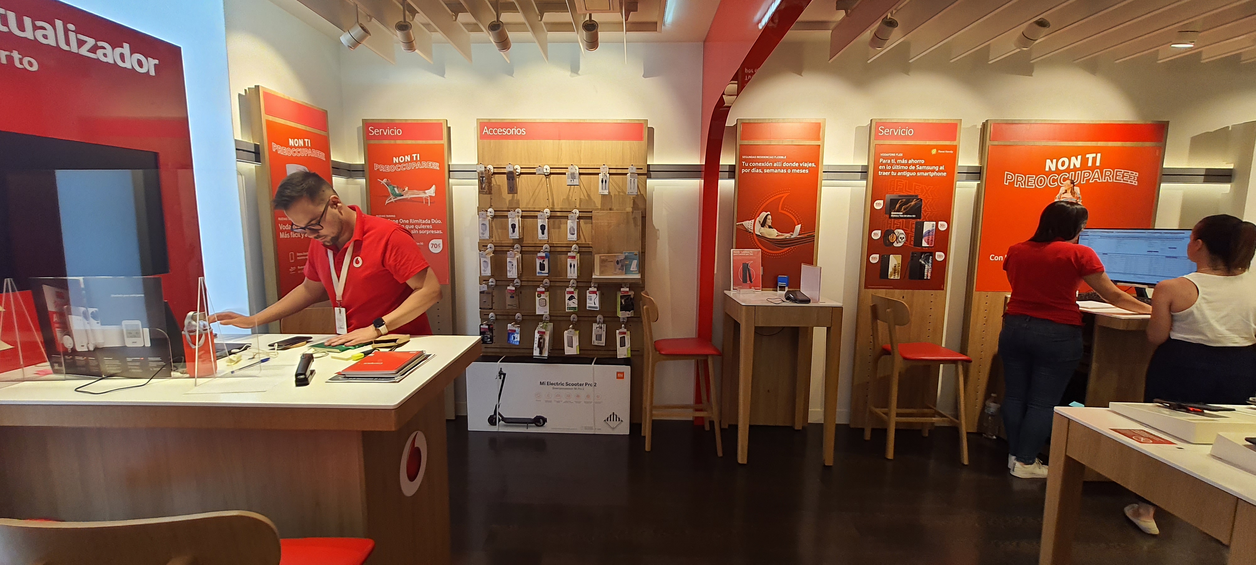 Vodafone Lucena - El Peso foto
