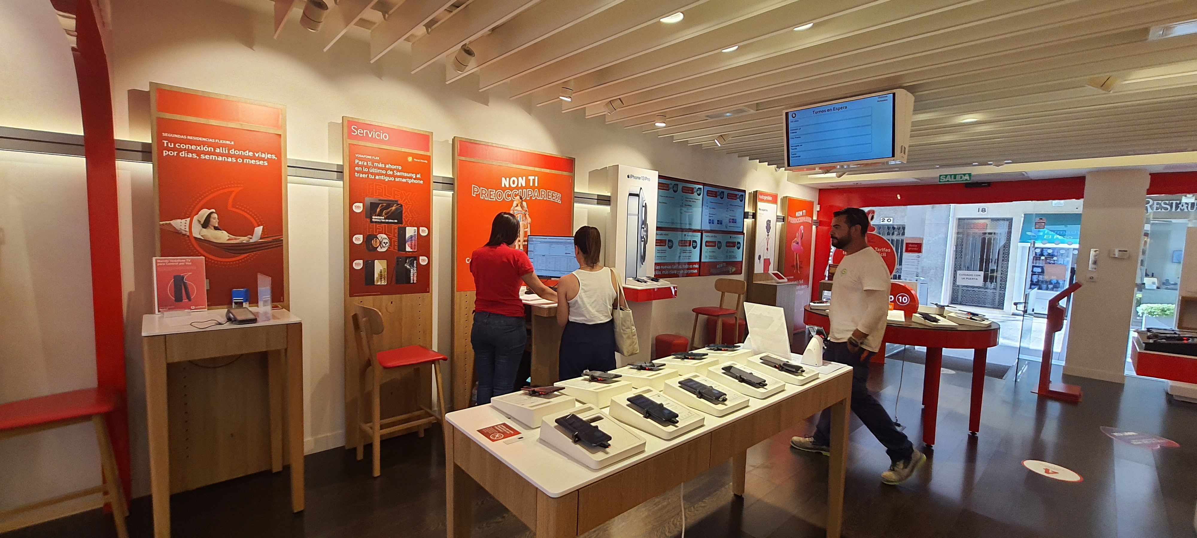 Vodafone Lucena - El Peso foto