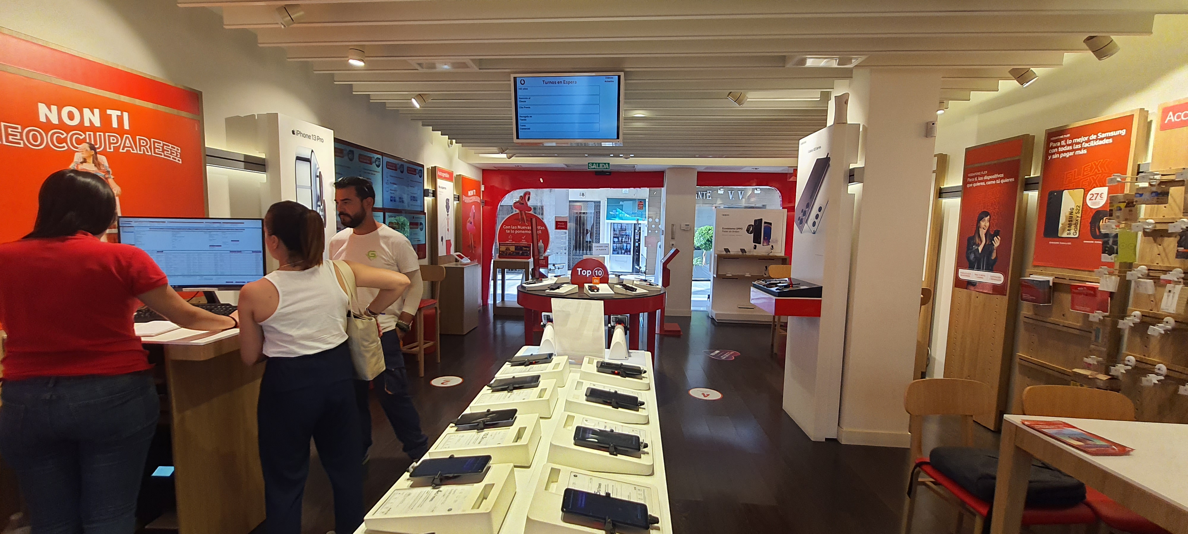 Vodafone Lucena - El Peso foto