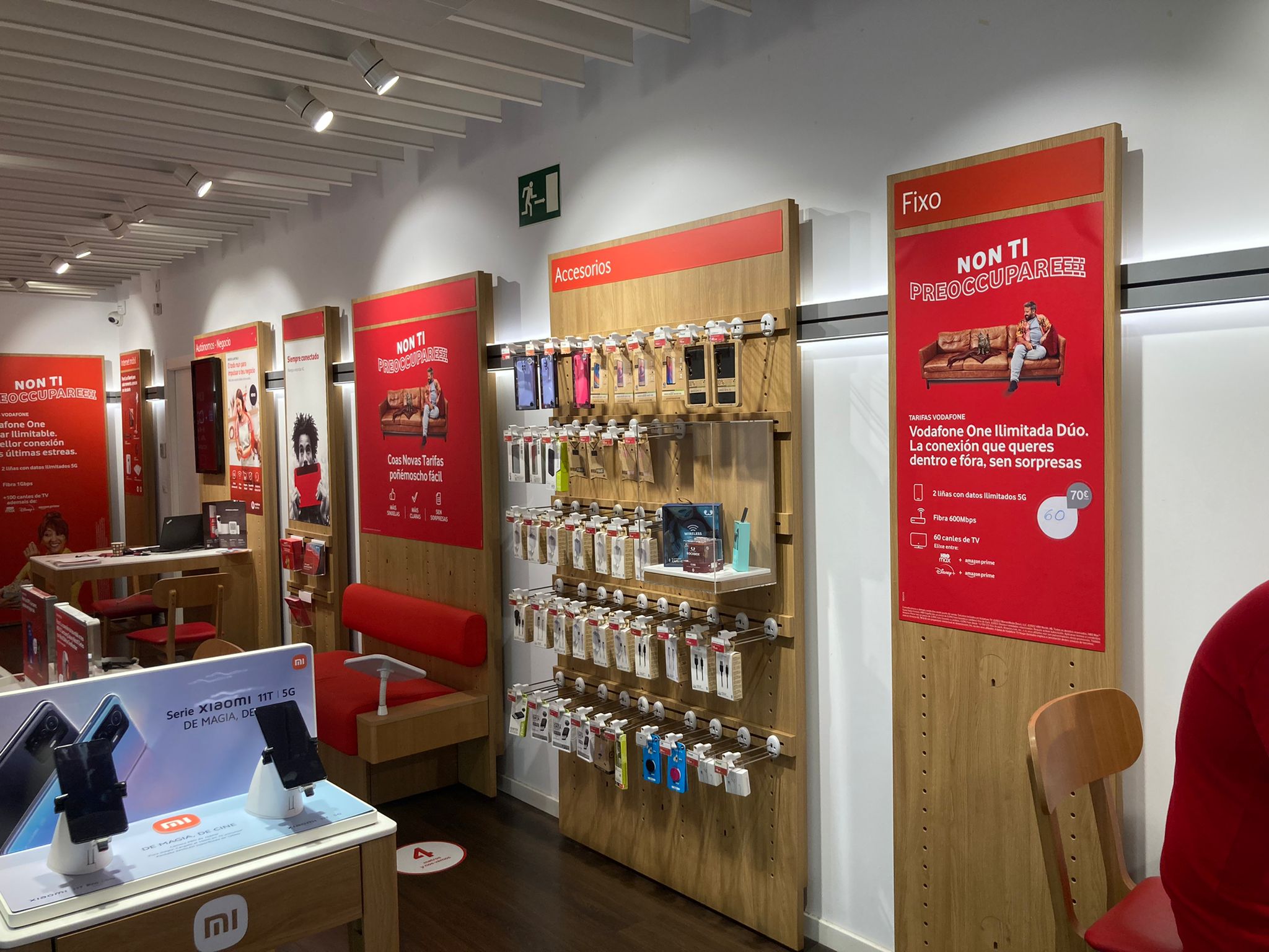 Vodafone Santiago - Doctor Teixeiro foto