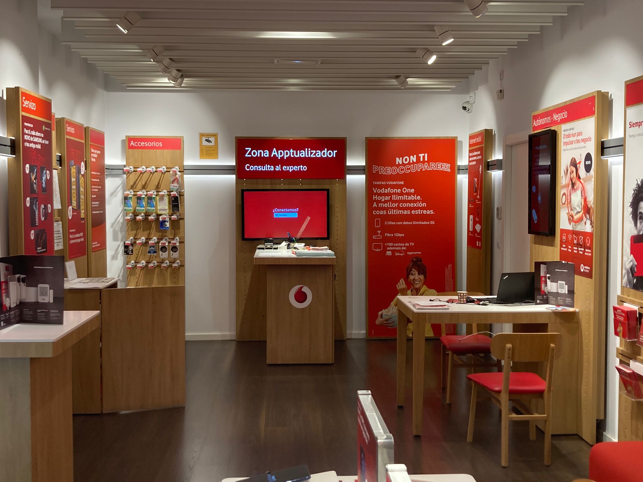 Vodafone Santiago - Doctor Teixeiro foto