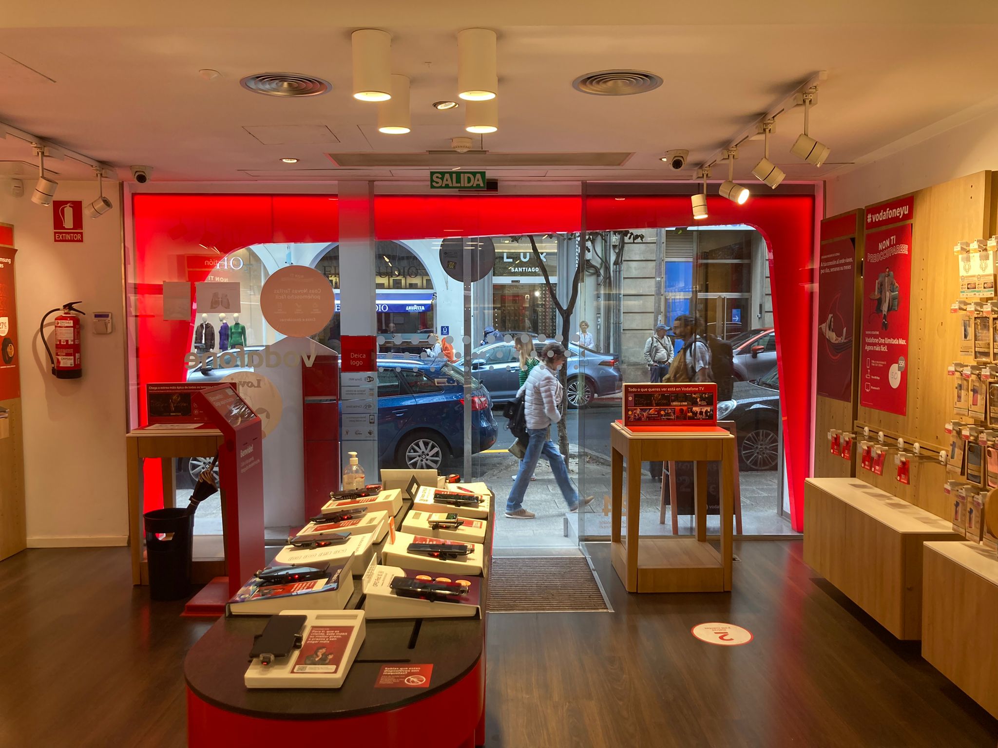 Vodafone Santiago - Doctor Teixeiro foto