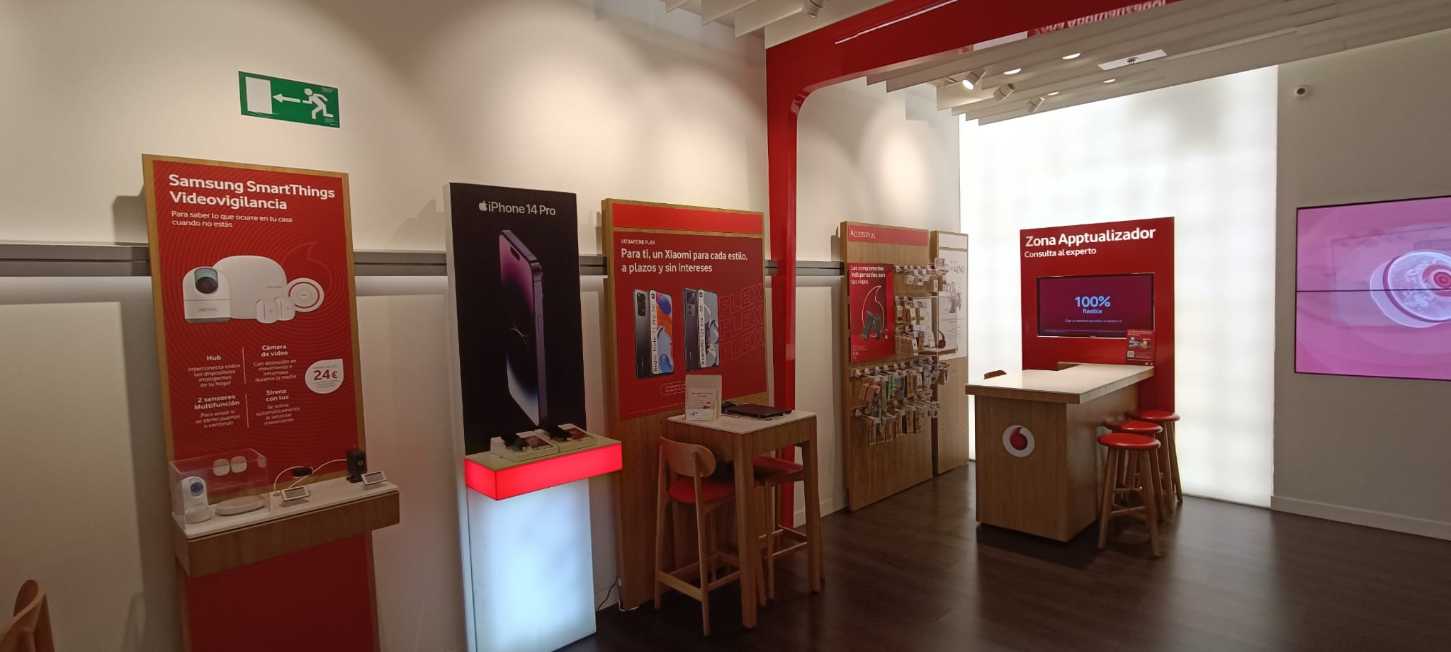 Vodafone Gran Plaza 2 foto