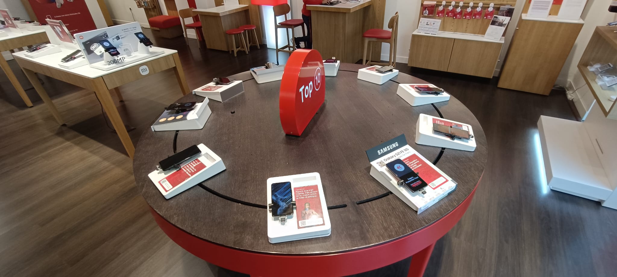 Vodafone Gran Plaza 2 foto