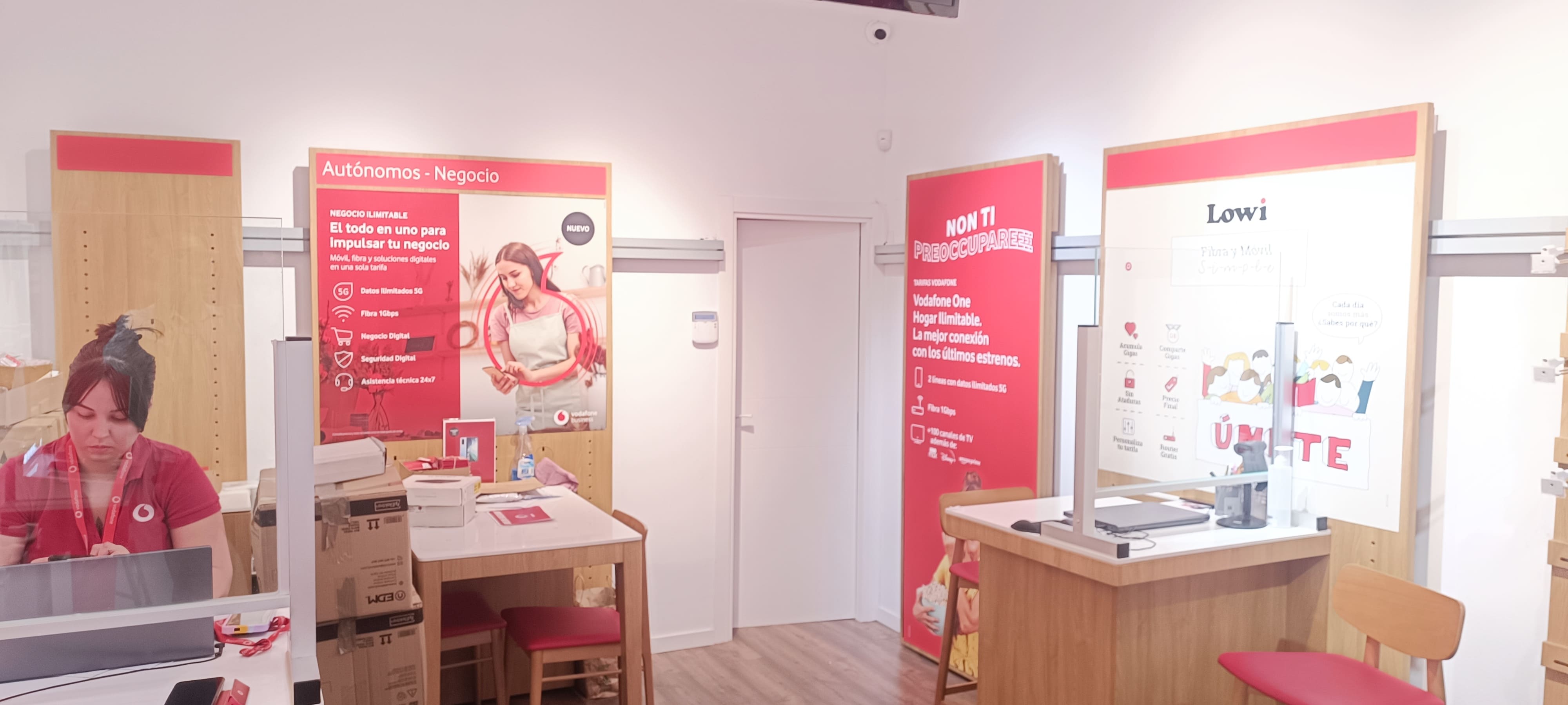 Vodafone Melilla- Las Rosas foto