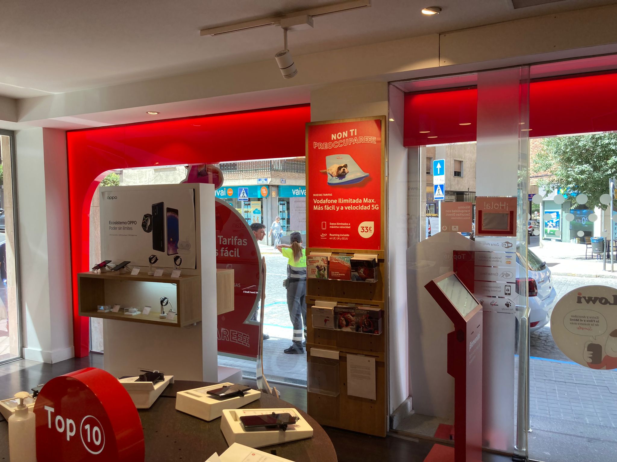 Vodafone Gobernador Fernández Jiménez foto