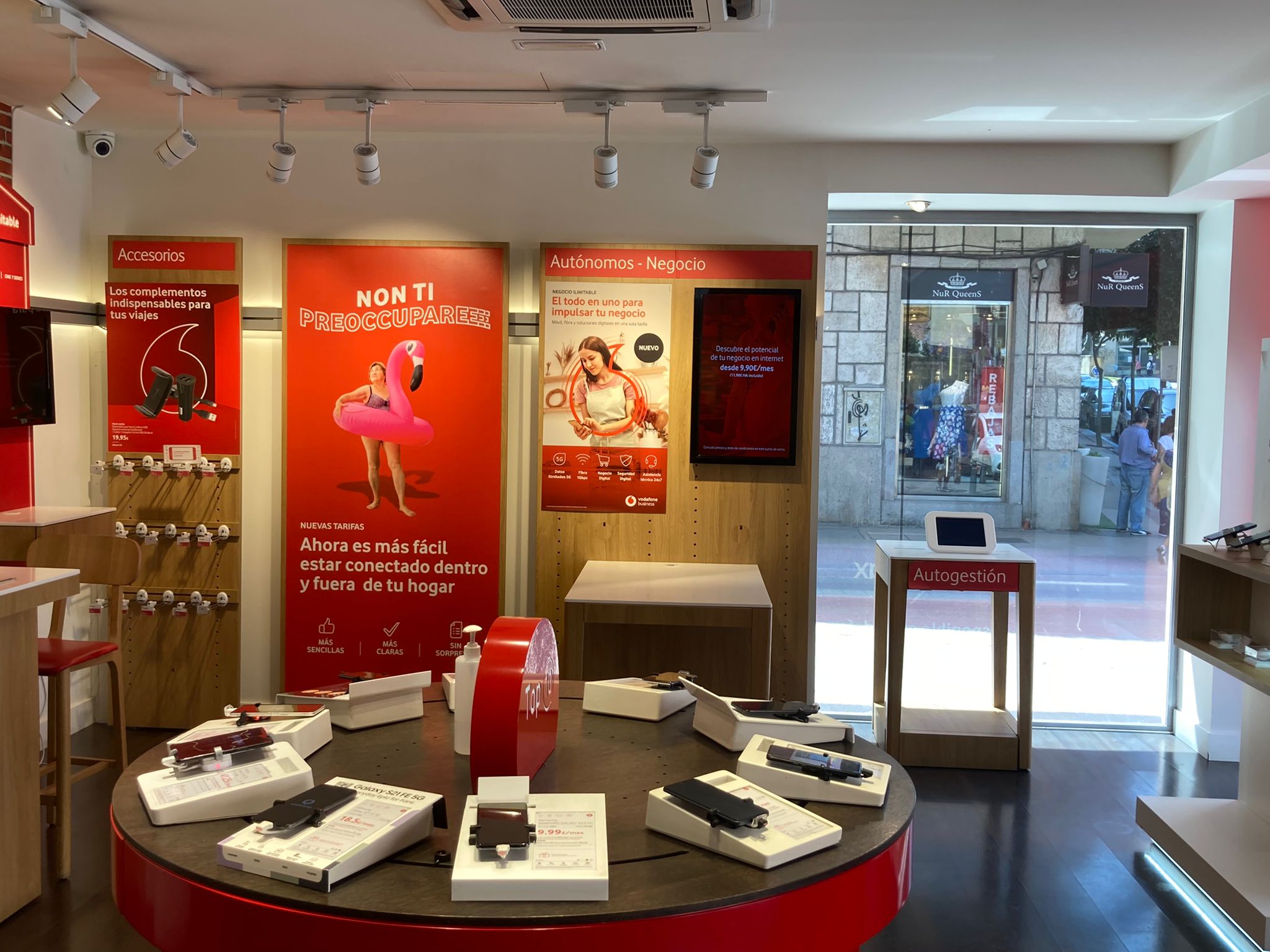 Vodafone Gobernador Fernández Jiménez foto