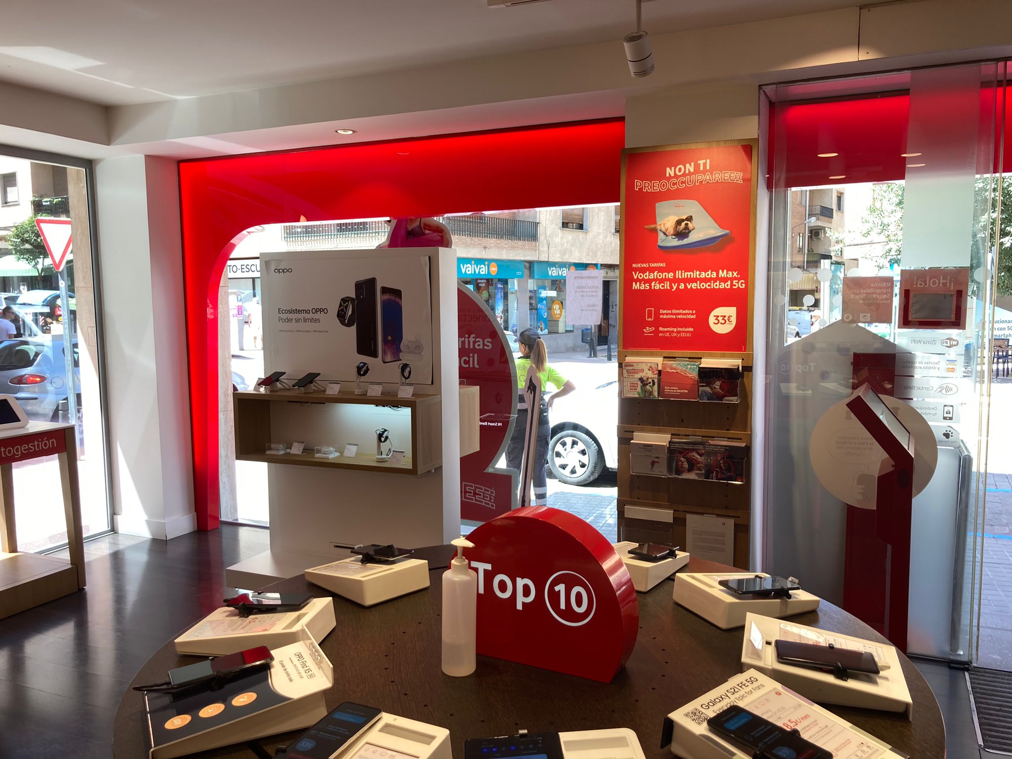 Vodafone Gobernador Fernández Jiménez foto