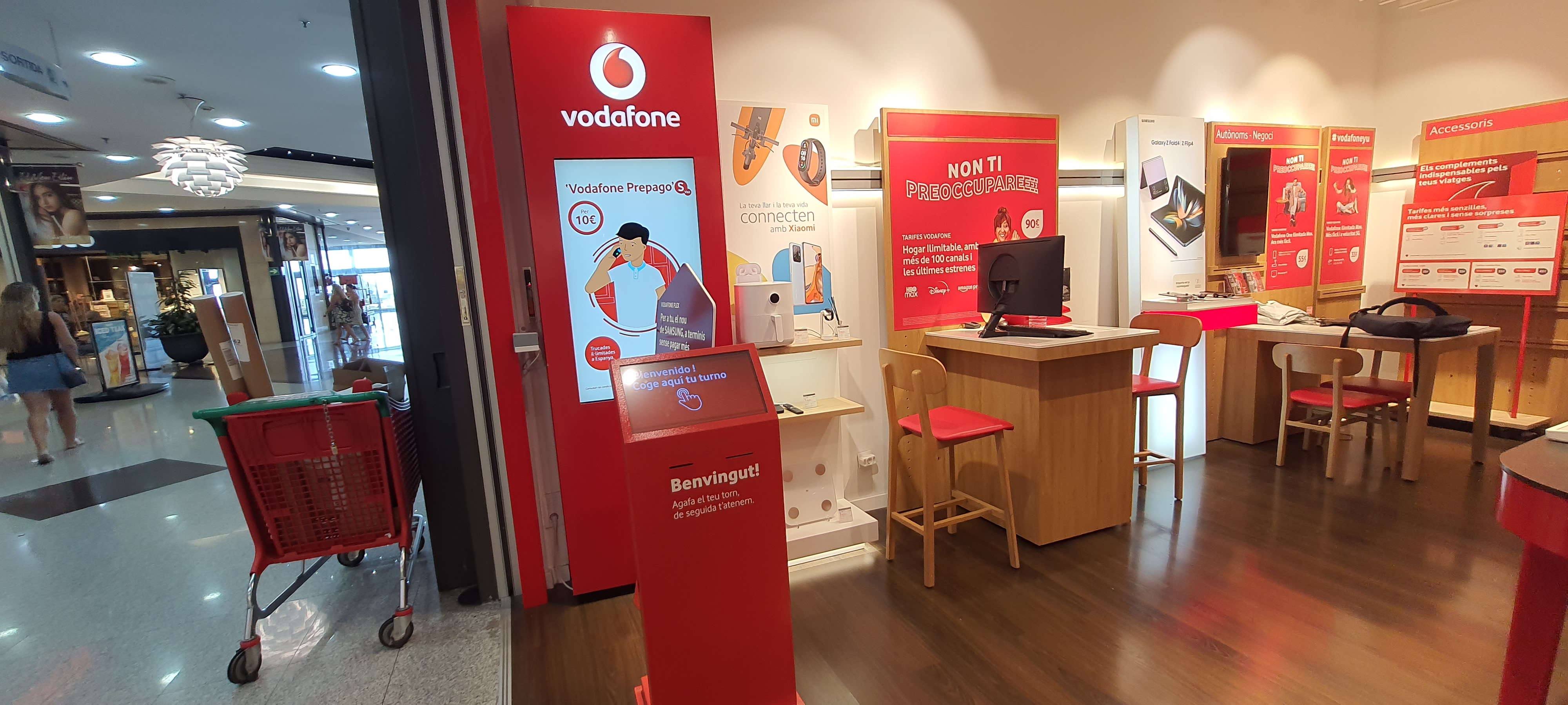Vodafone Mataro - CC Mataro Parc foto