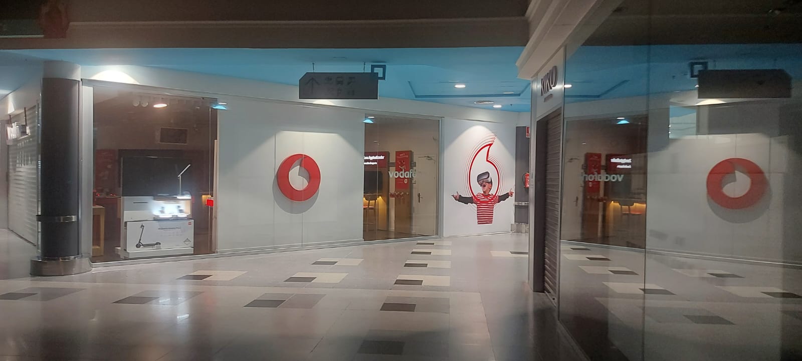 Vodafone Puerto de Santamaria - CC El Paseo foto