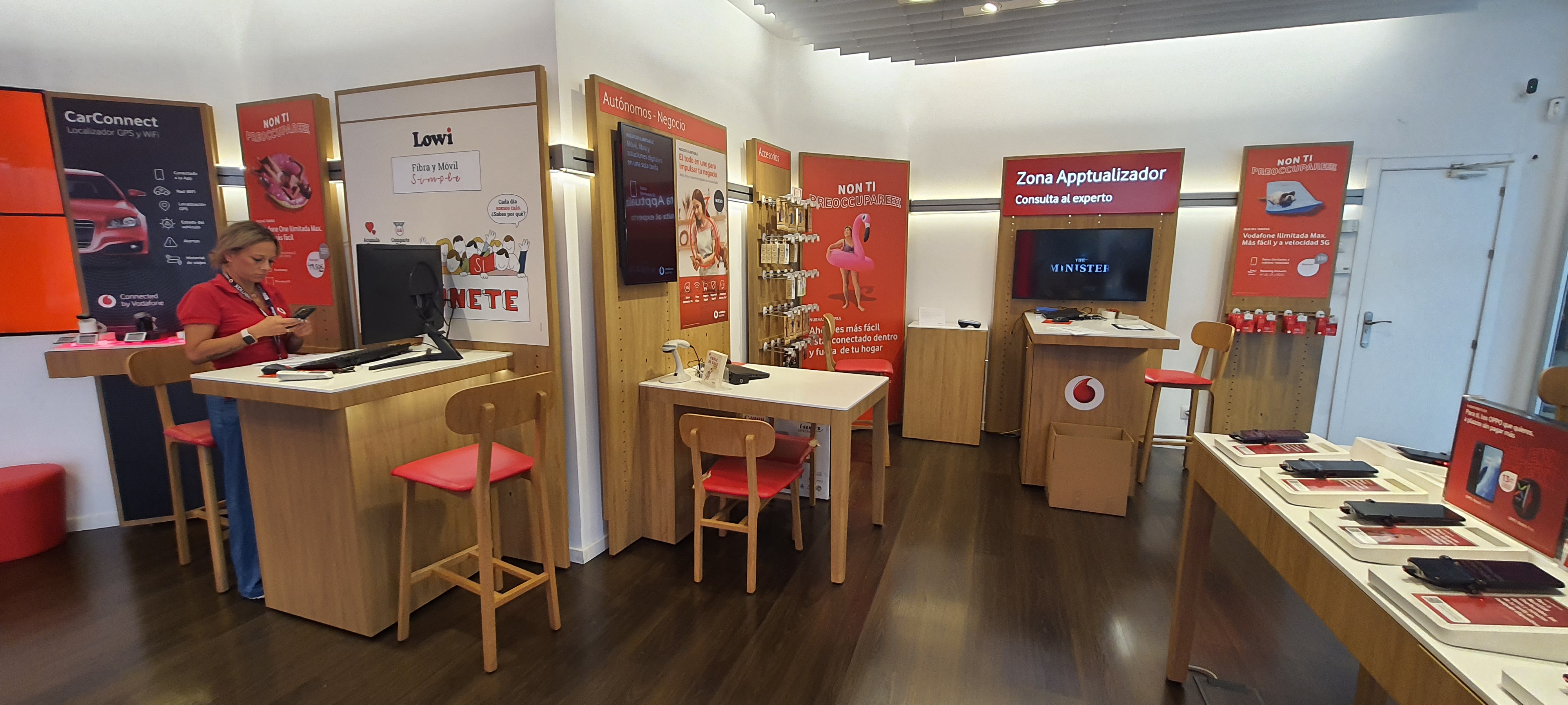 Vodafone Puerto de Santamaria - CC El Paseo foto