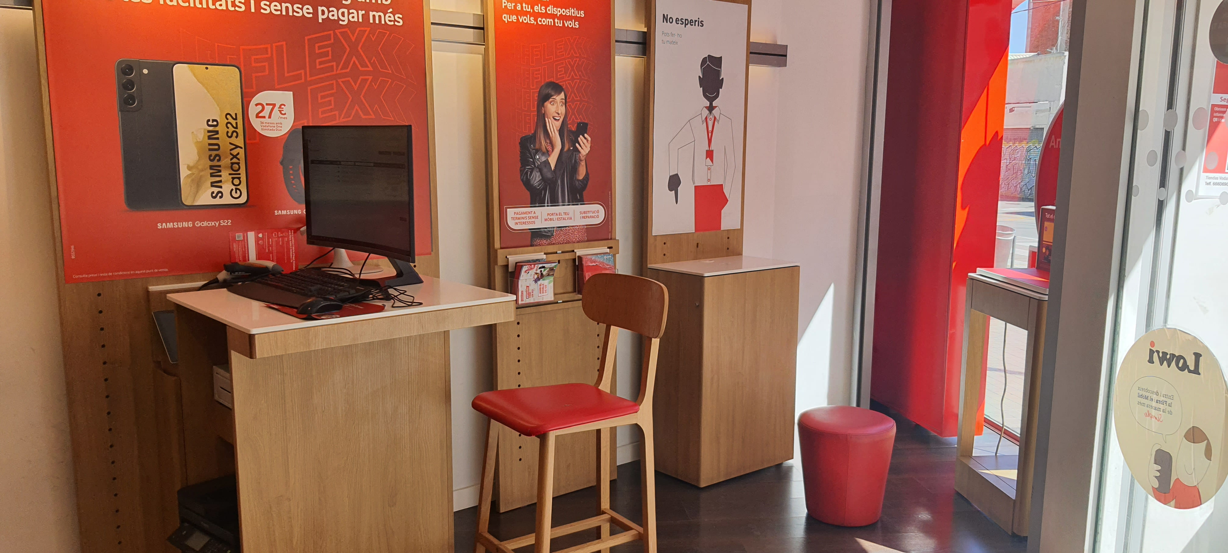 Vodafone Hospitalet - Collblanc foto