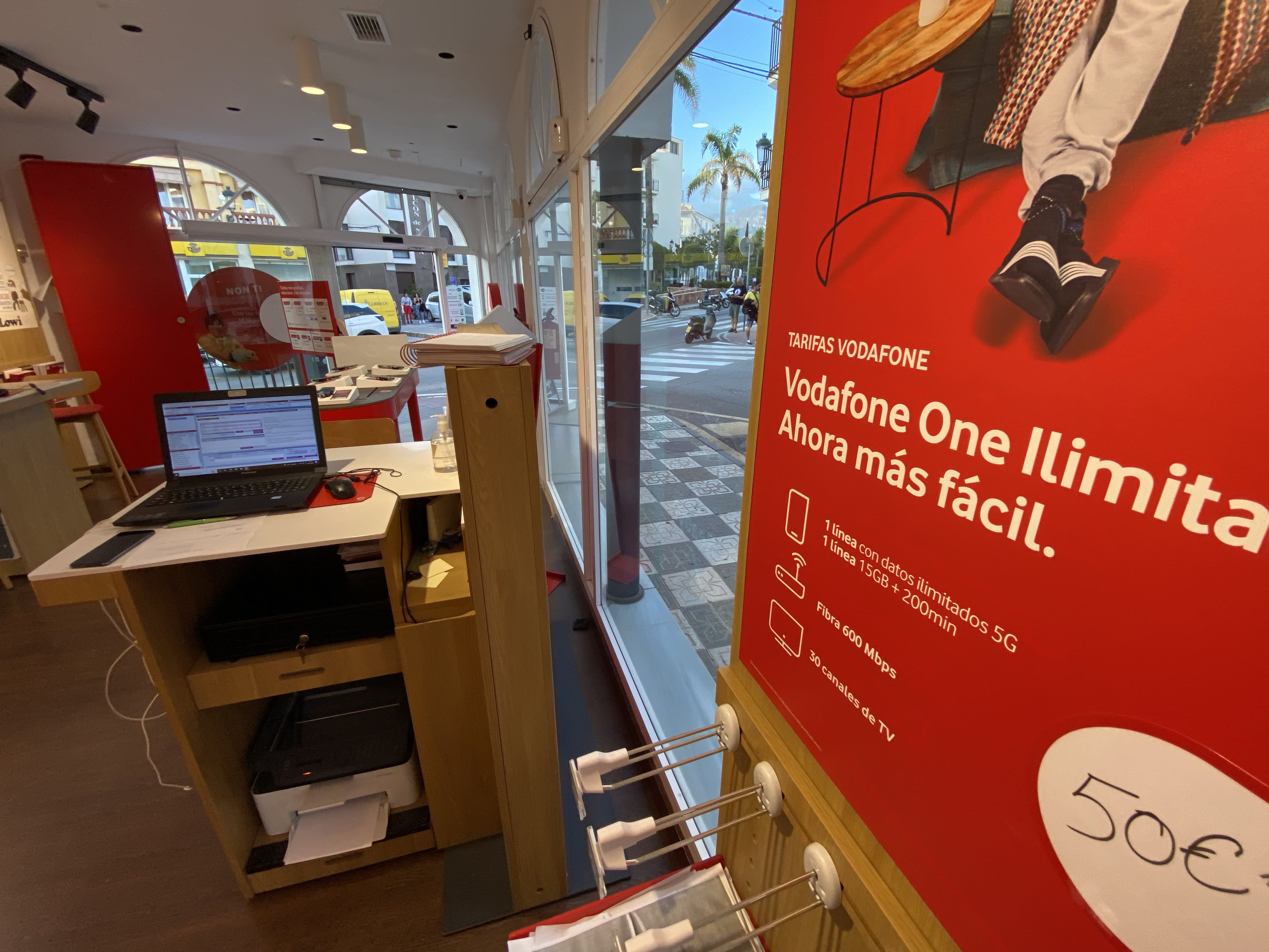 Vodafone Nerja foto
