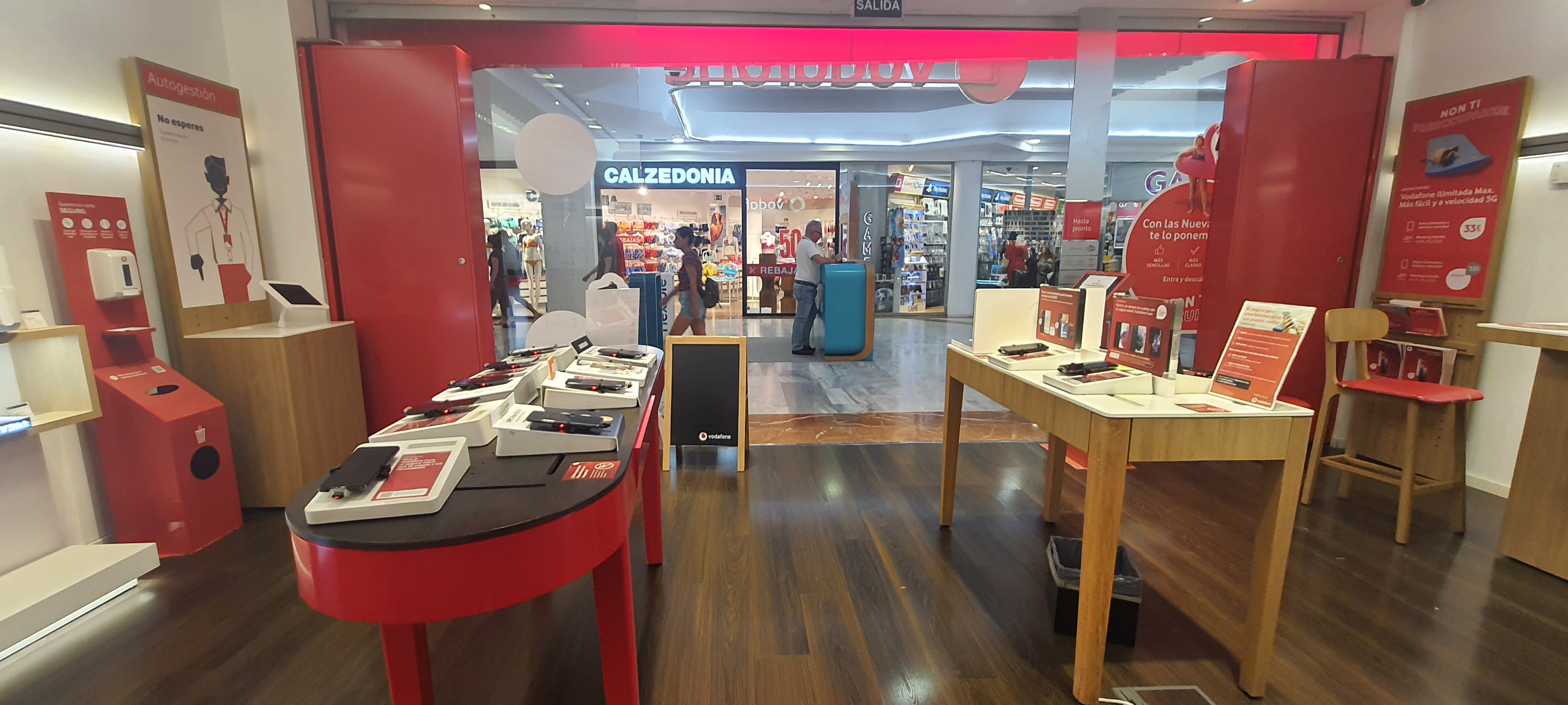 Vodafone San Fernando - CC Bahia Sur foto