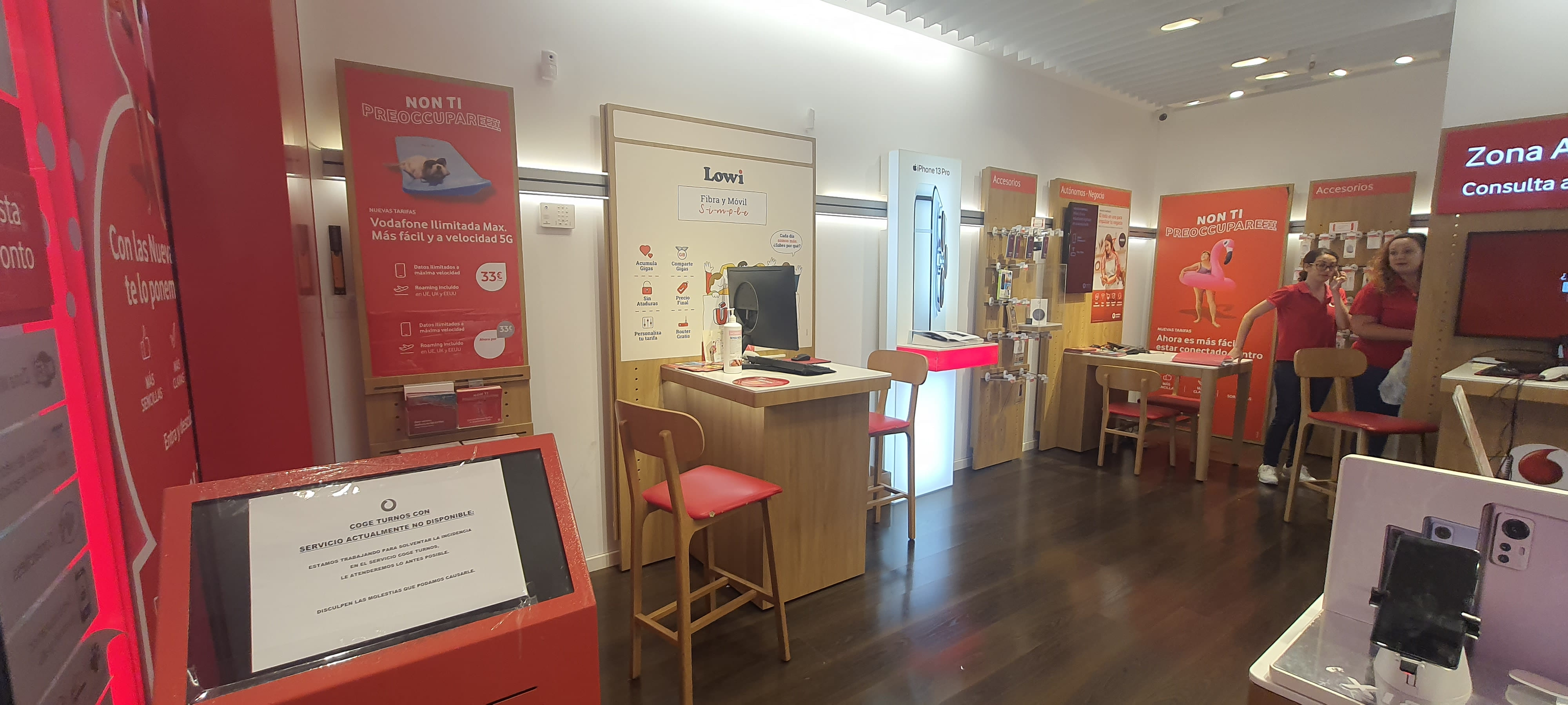 Vodafone San Fernando - CC Bahia Sur foto