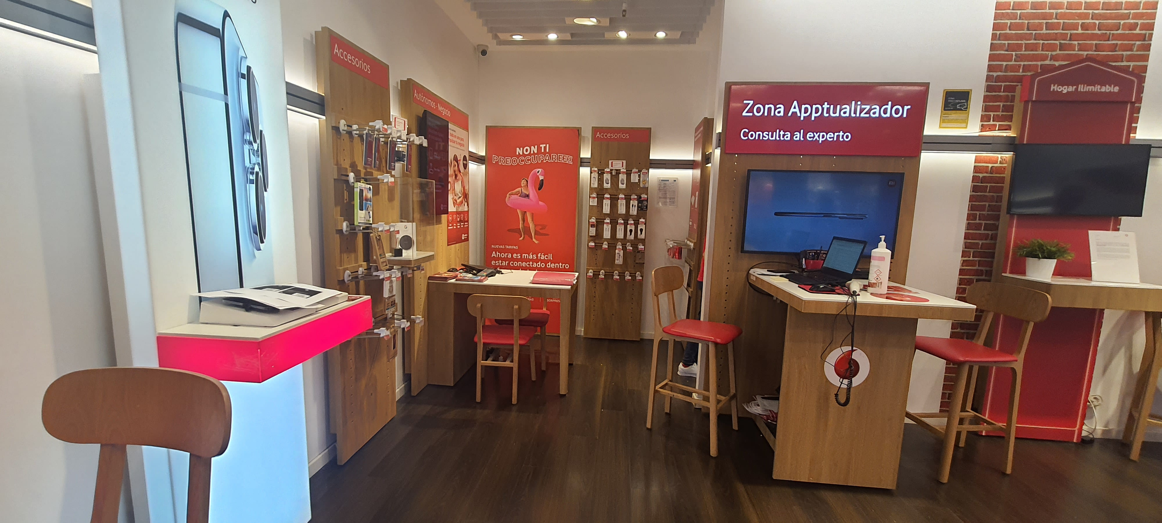 Vodafone San Fernando - CC Bahia Sur foto