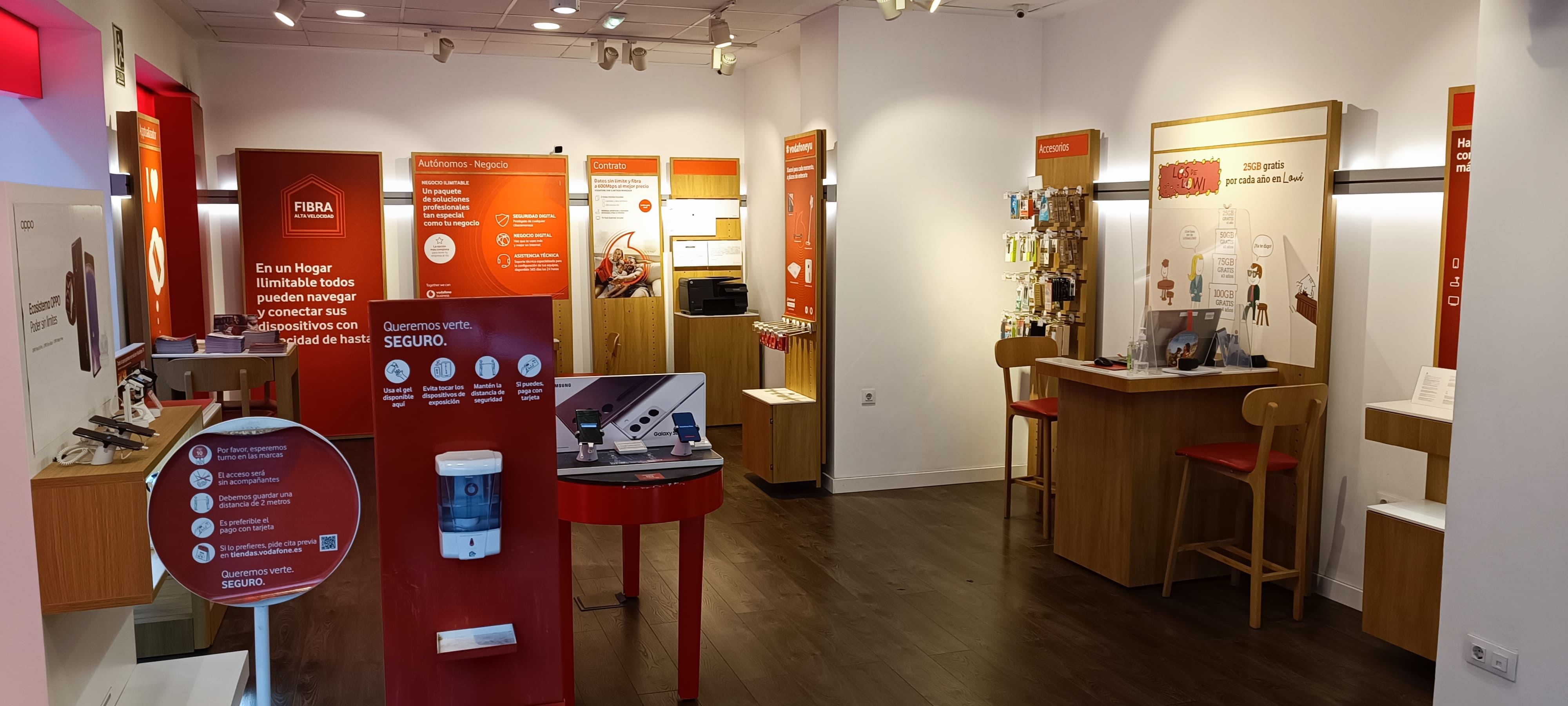 Vodafone Gijon - Uruguay foto