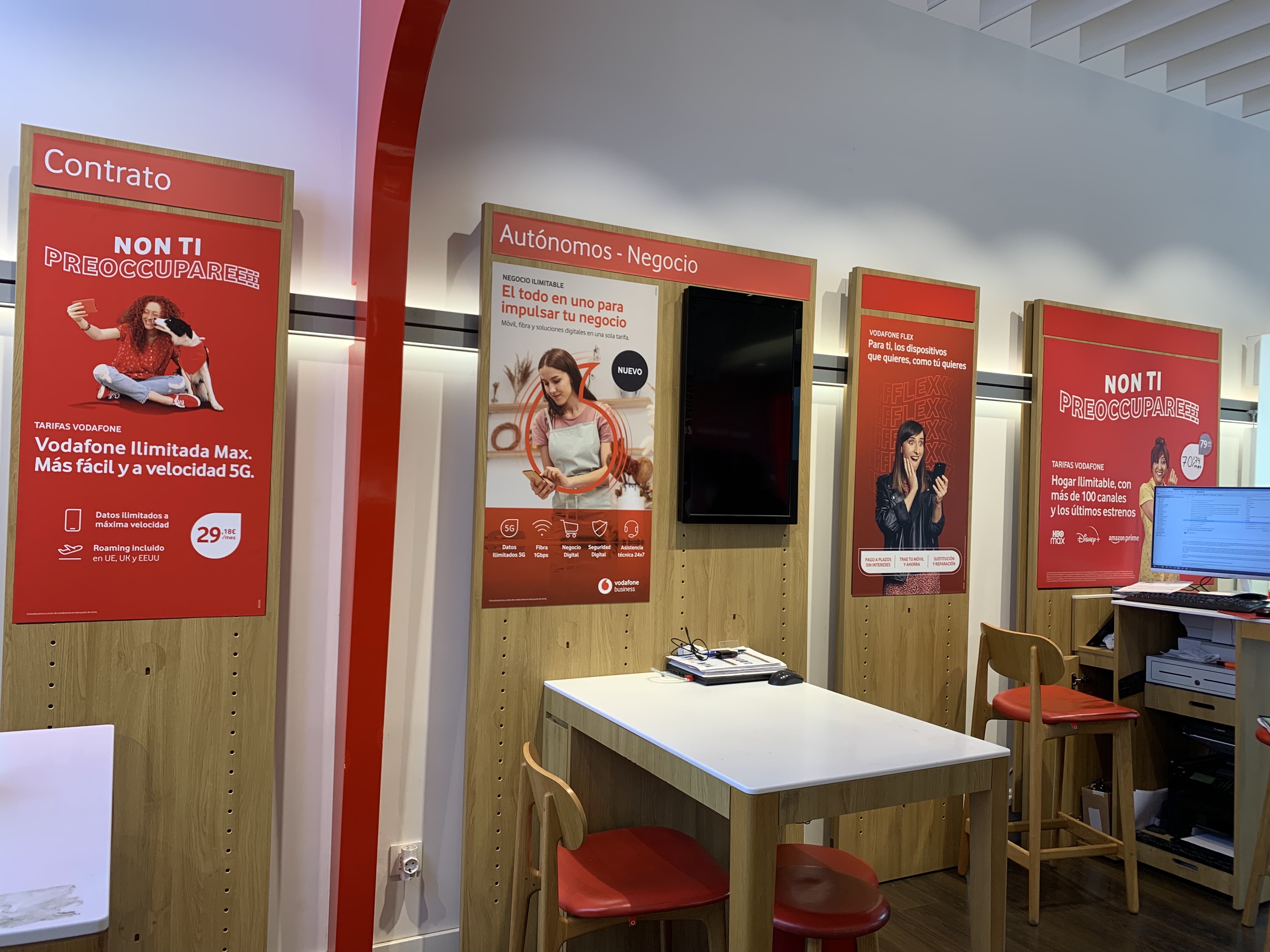 Vodafone Atlántico Vecindario foto