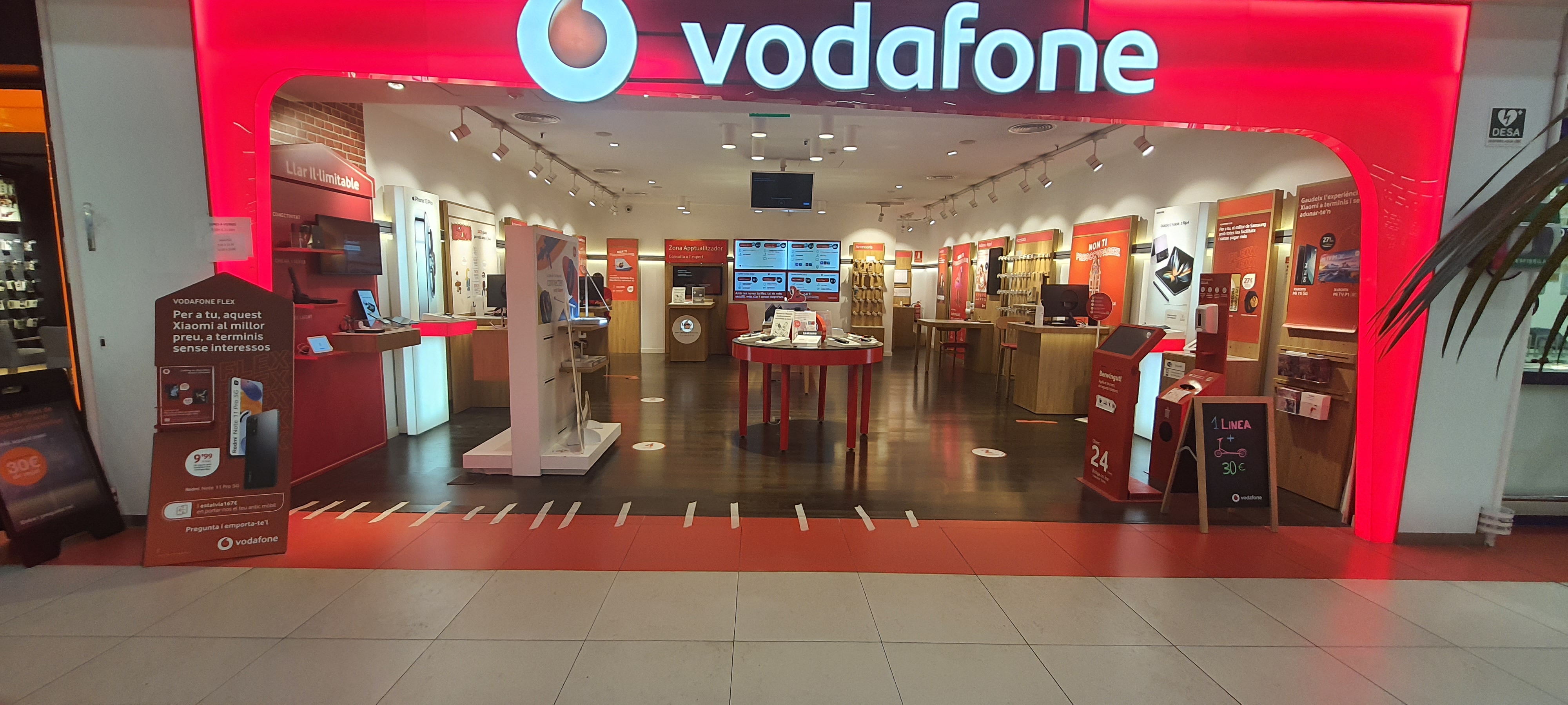 Vodafone Sant Quirze - CC Alcampo