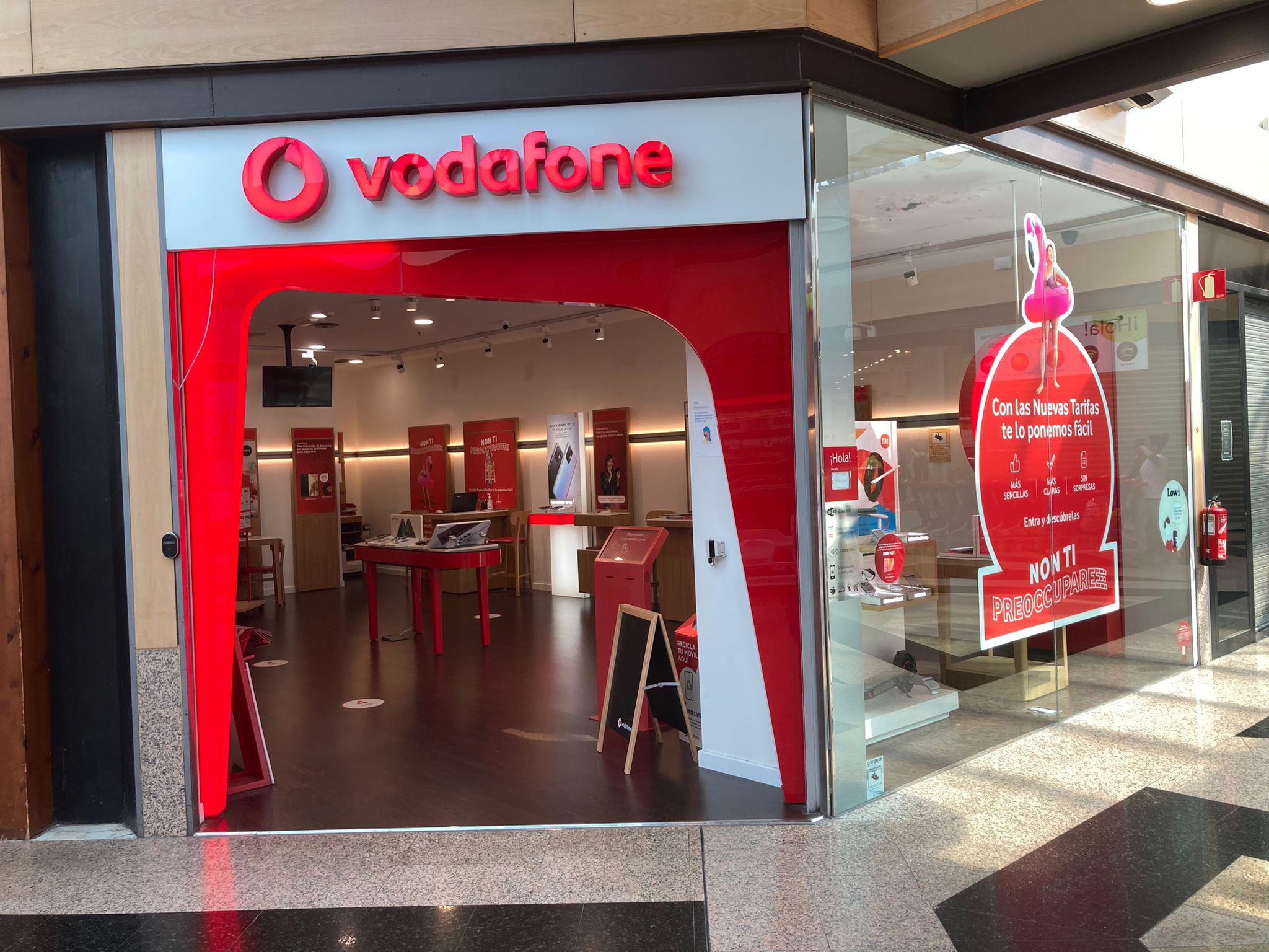 Vodafone -CC El Alisal foto