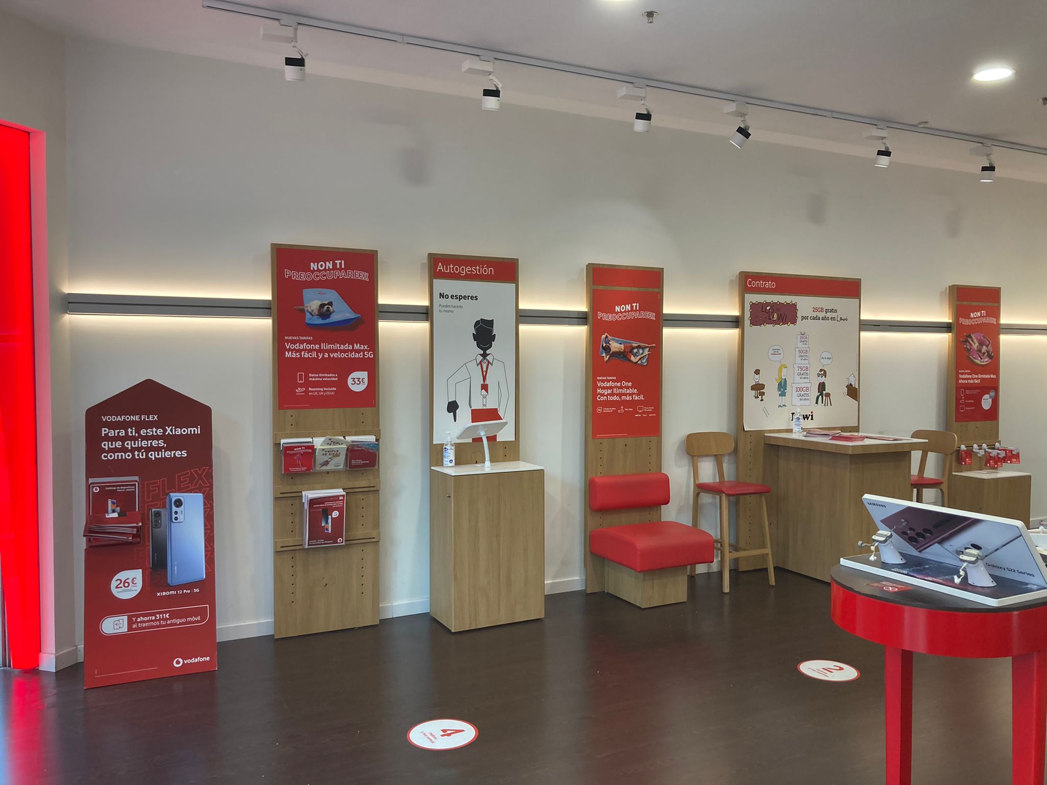 Vodafone -CC El Alisal foto