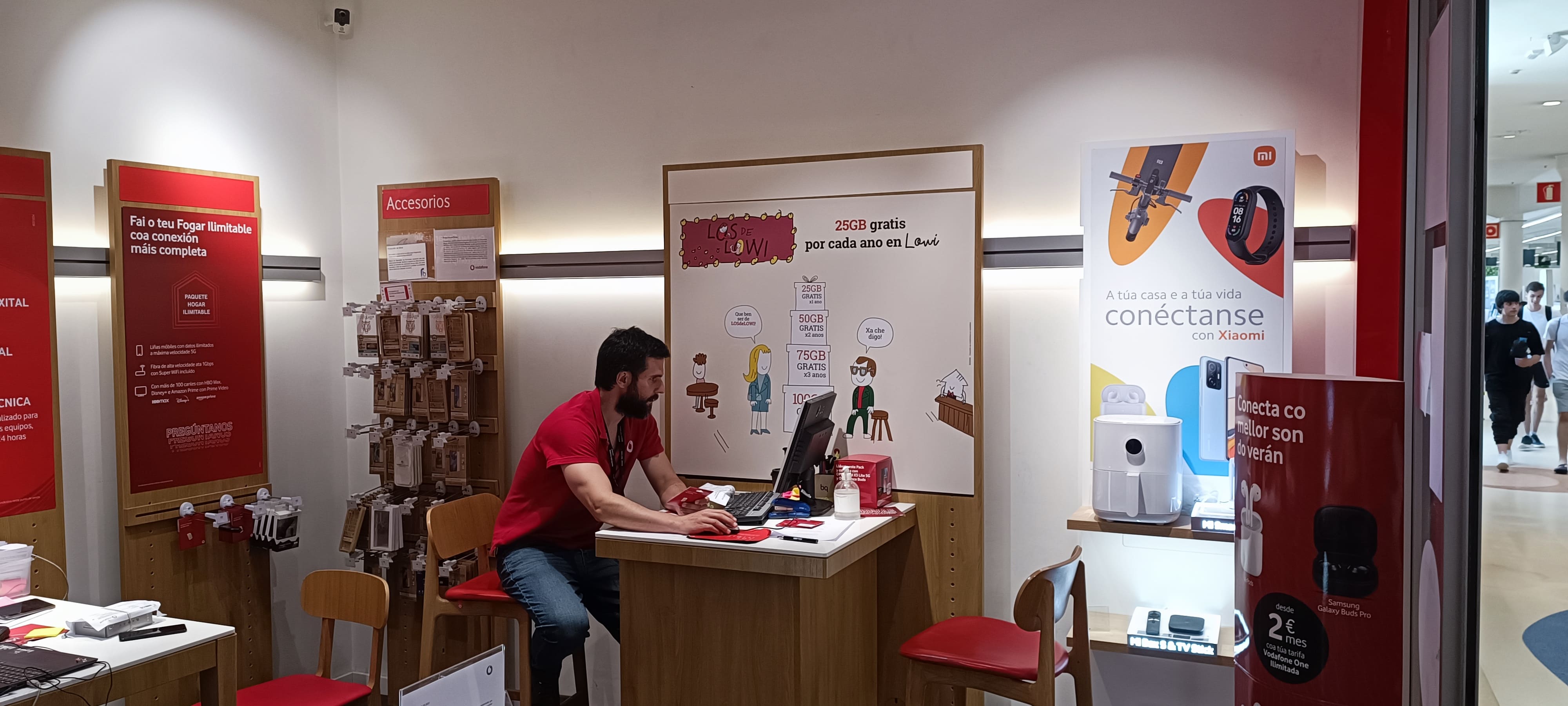 Vodafone Vigo - Travesia de Vigo foto
