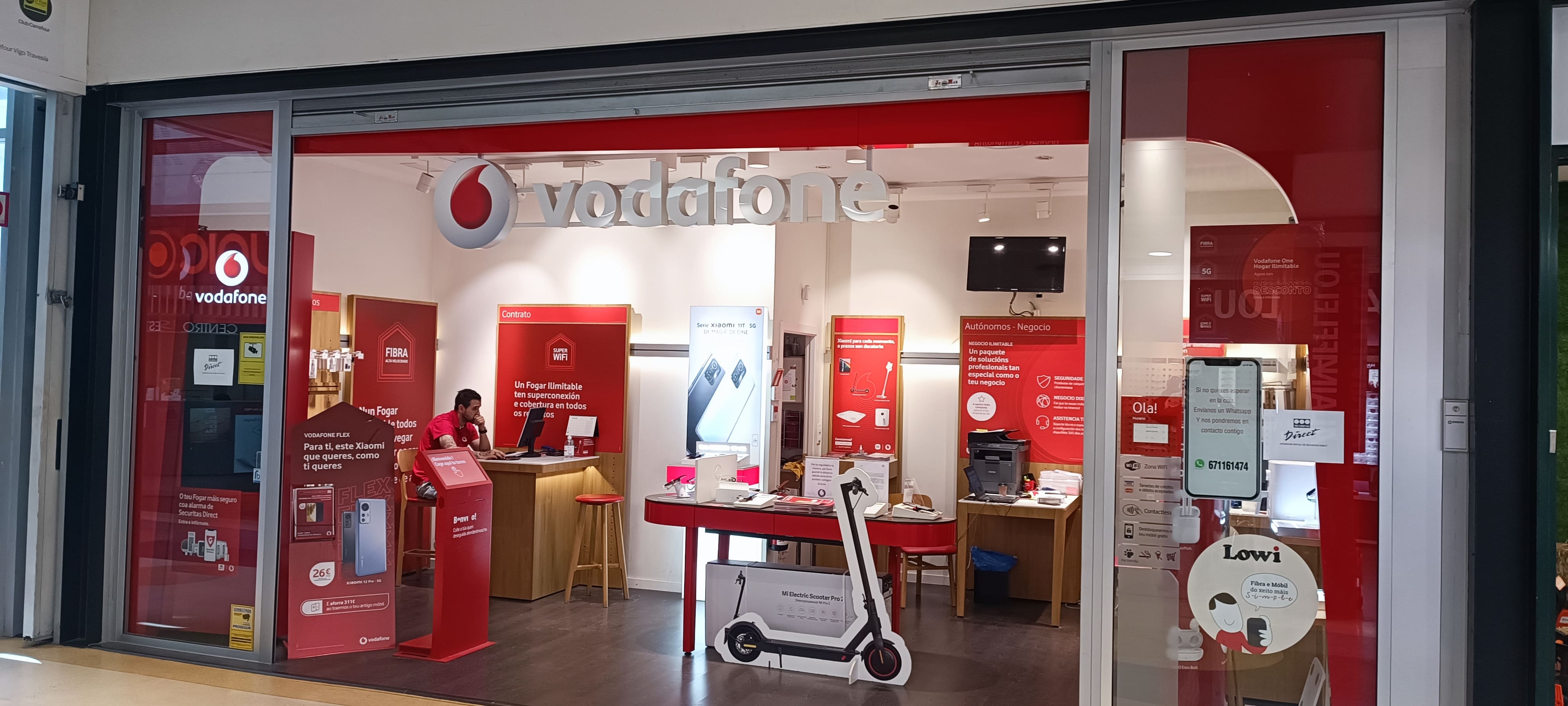 Vodafone Vigo - Travesia de Vigo foto
